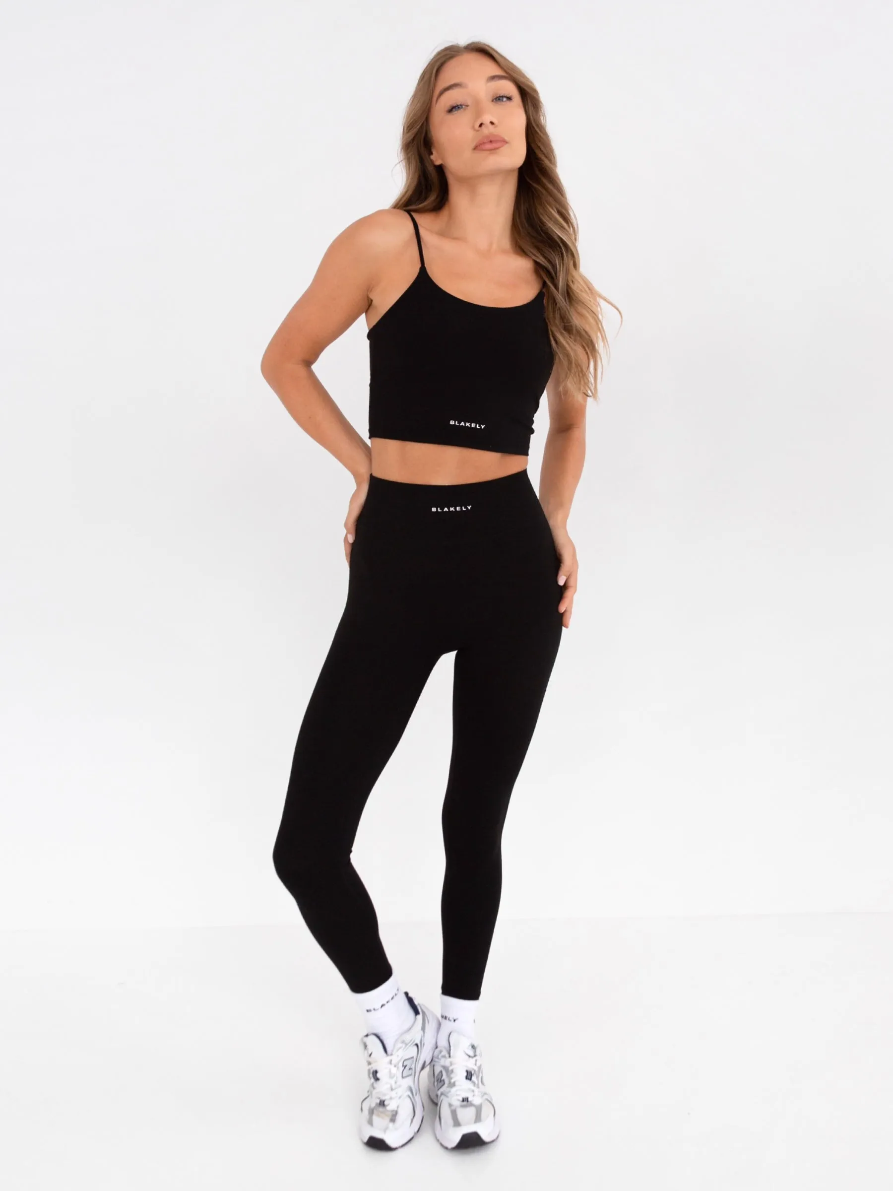 Scoop neck Seamless Band Ultimate Sculpt Bra - Black