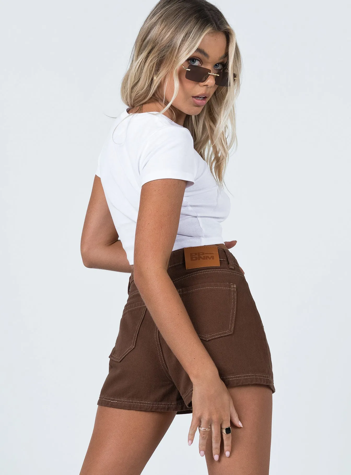 Zipper Closure Adjustable Waistband Darby A Line Short Brown