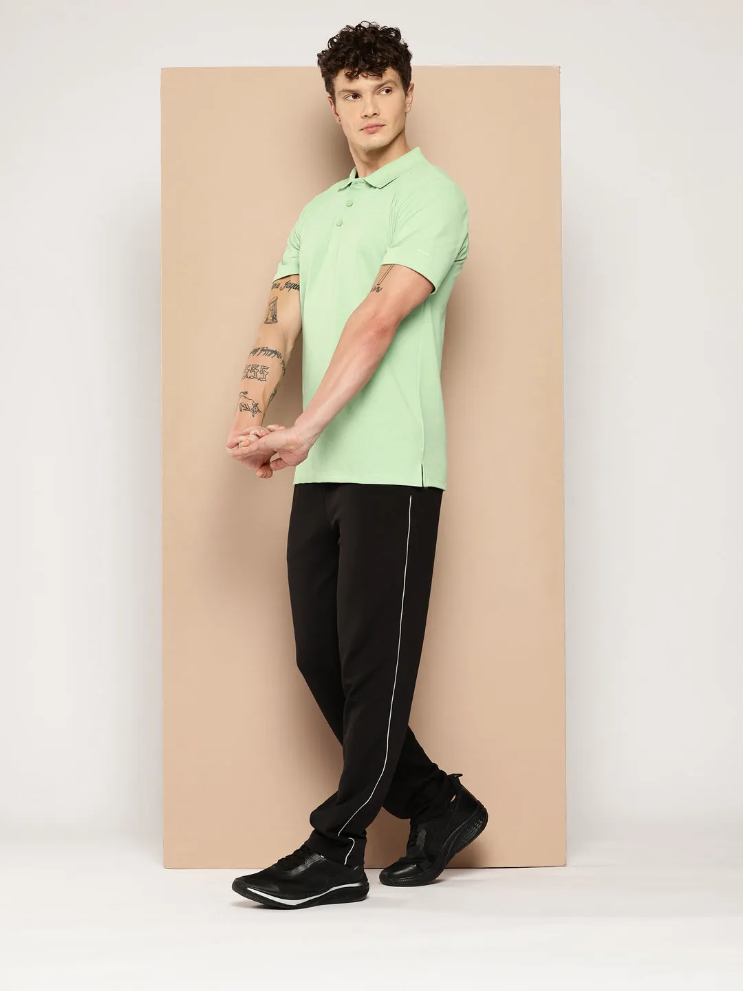 Flexible Ribbed Collar Breathable Polo Ease Polo