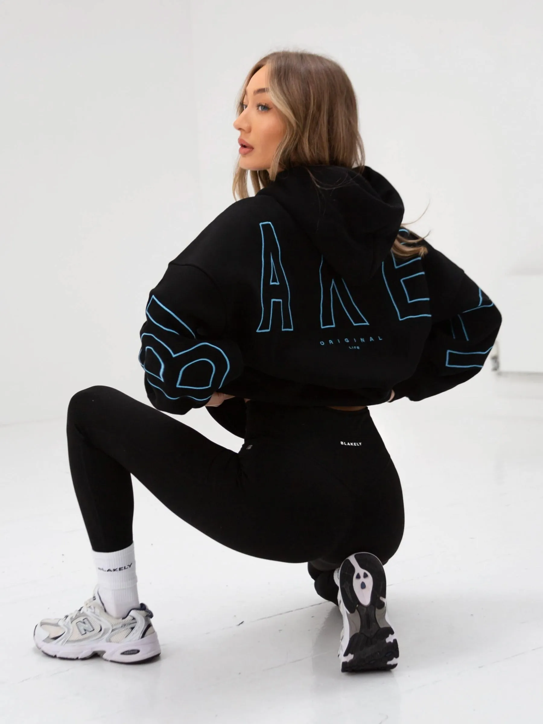 Mountain Climbing Water Resistant Embroidered Isabel Oversized Hoodie - Electric Blue