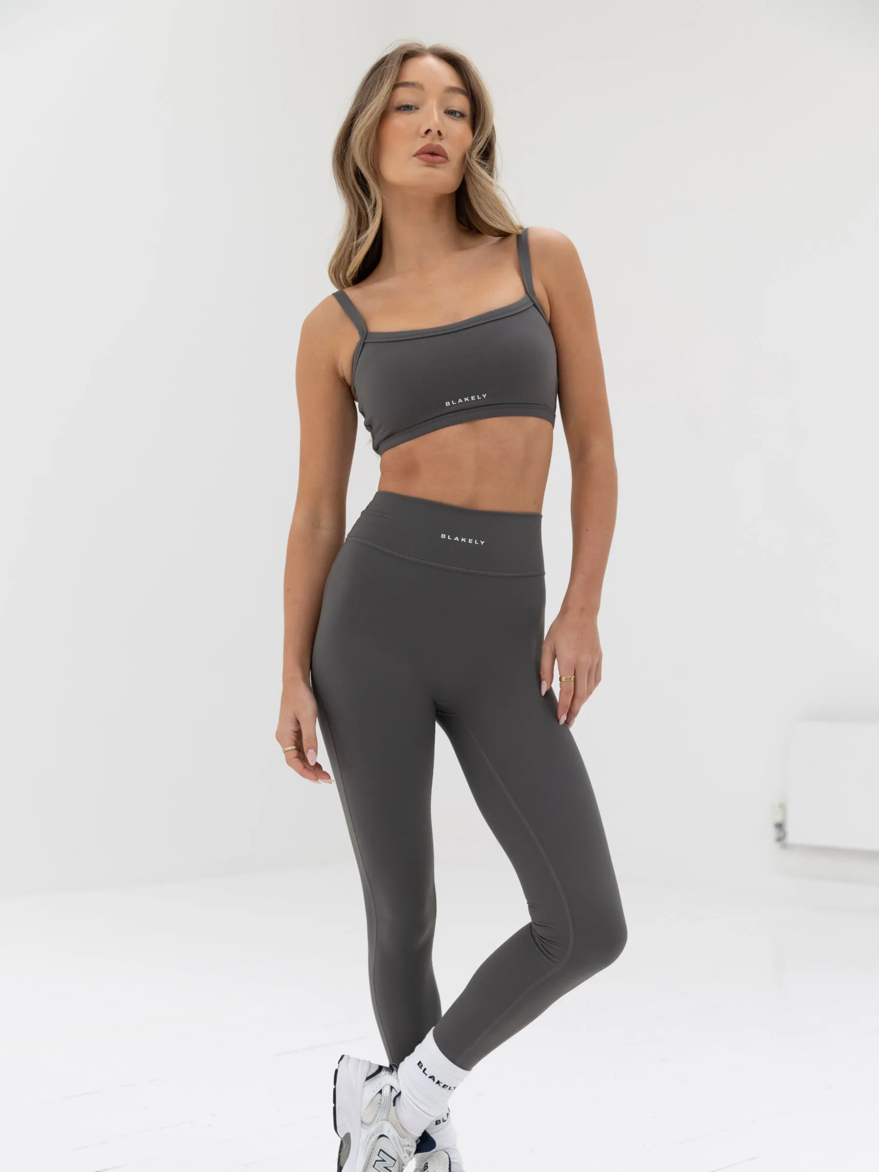 Endurance training Ultimate Sports Bra - Charcoal