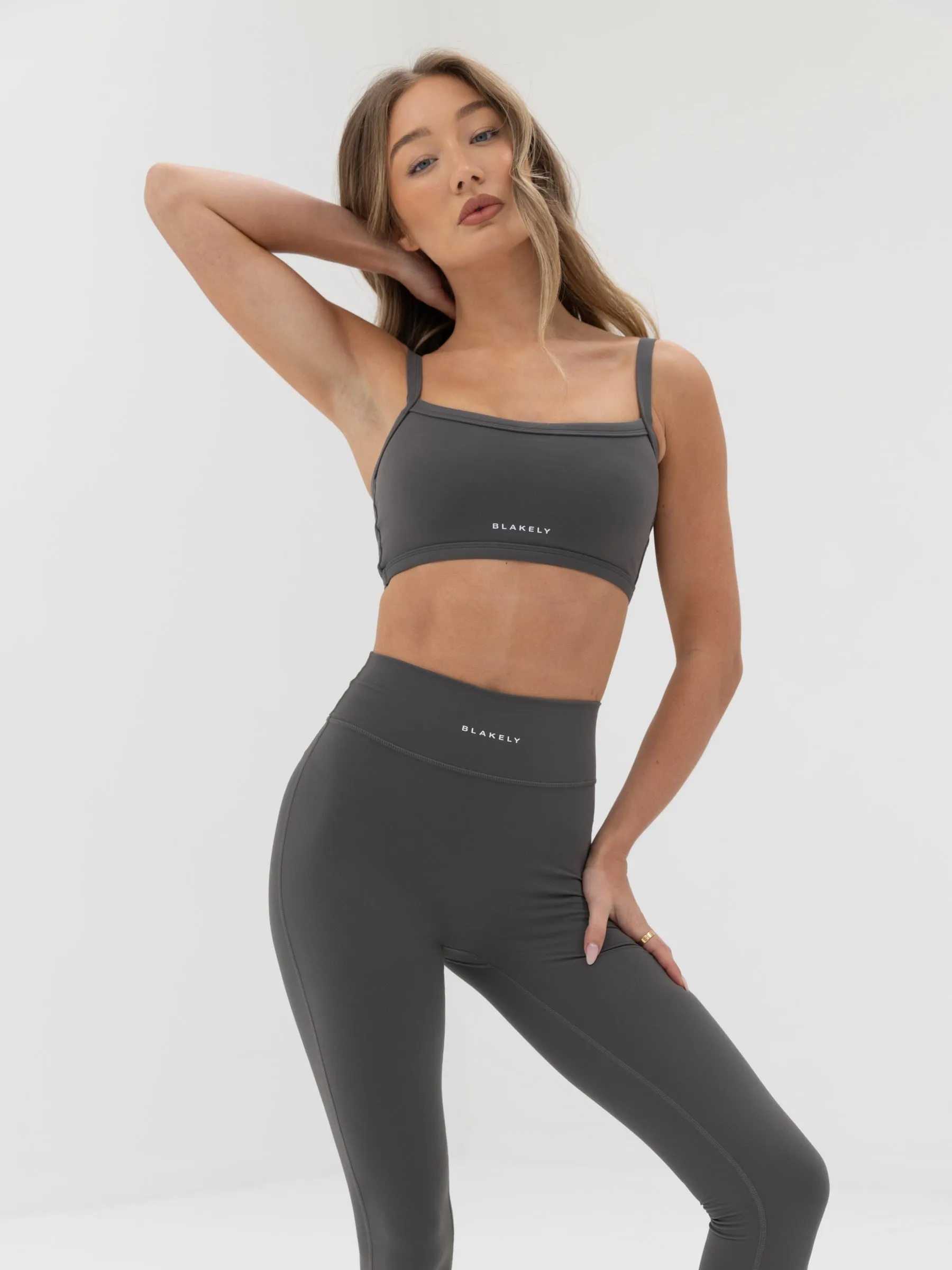 Fitness club attendees Runners of all levels Ultimate Sports Bra - Charcoal