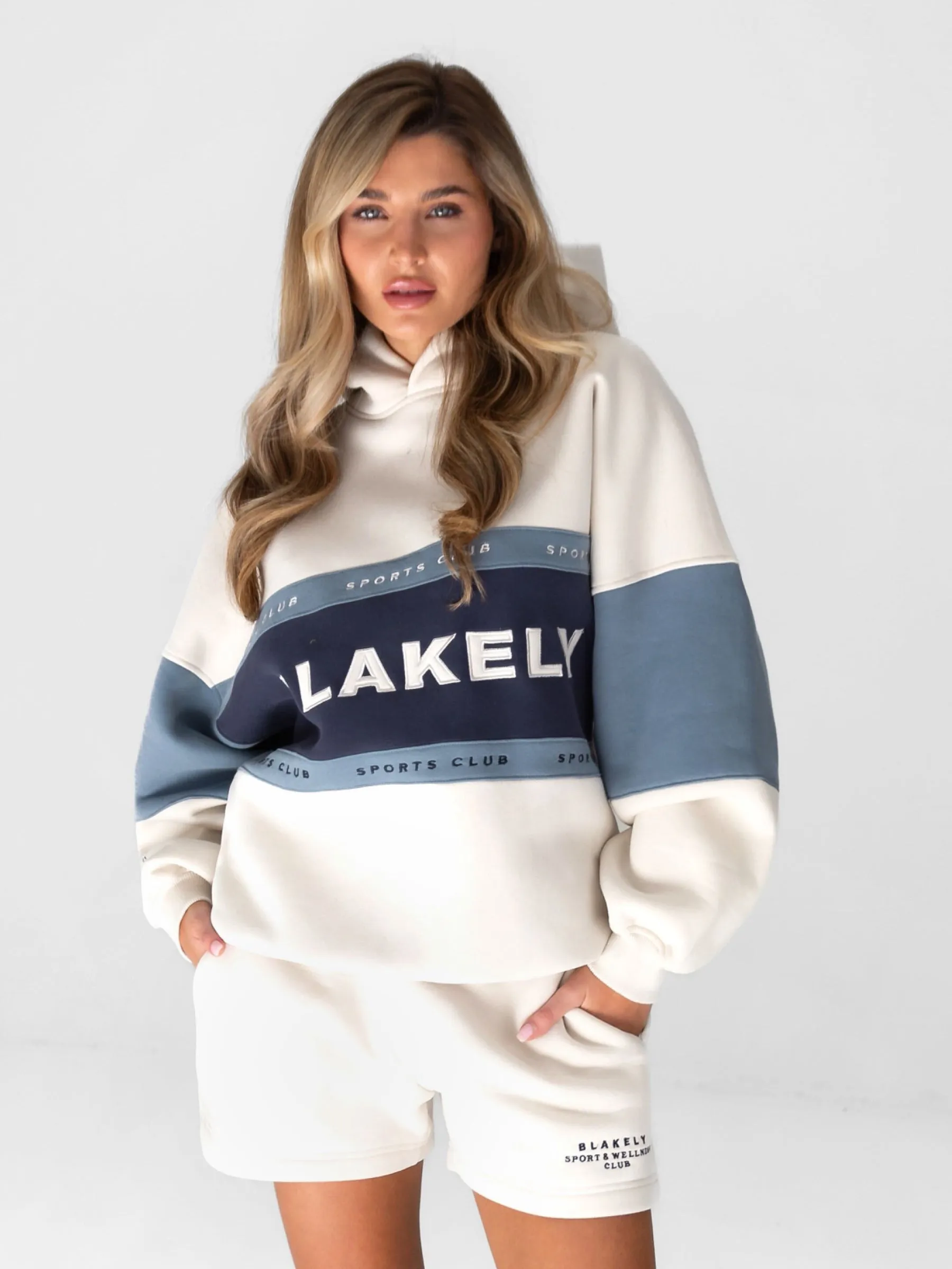 Casual Street Unisex Appeal Alpine Oversized Hoodie - Navy/Chalk