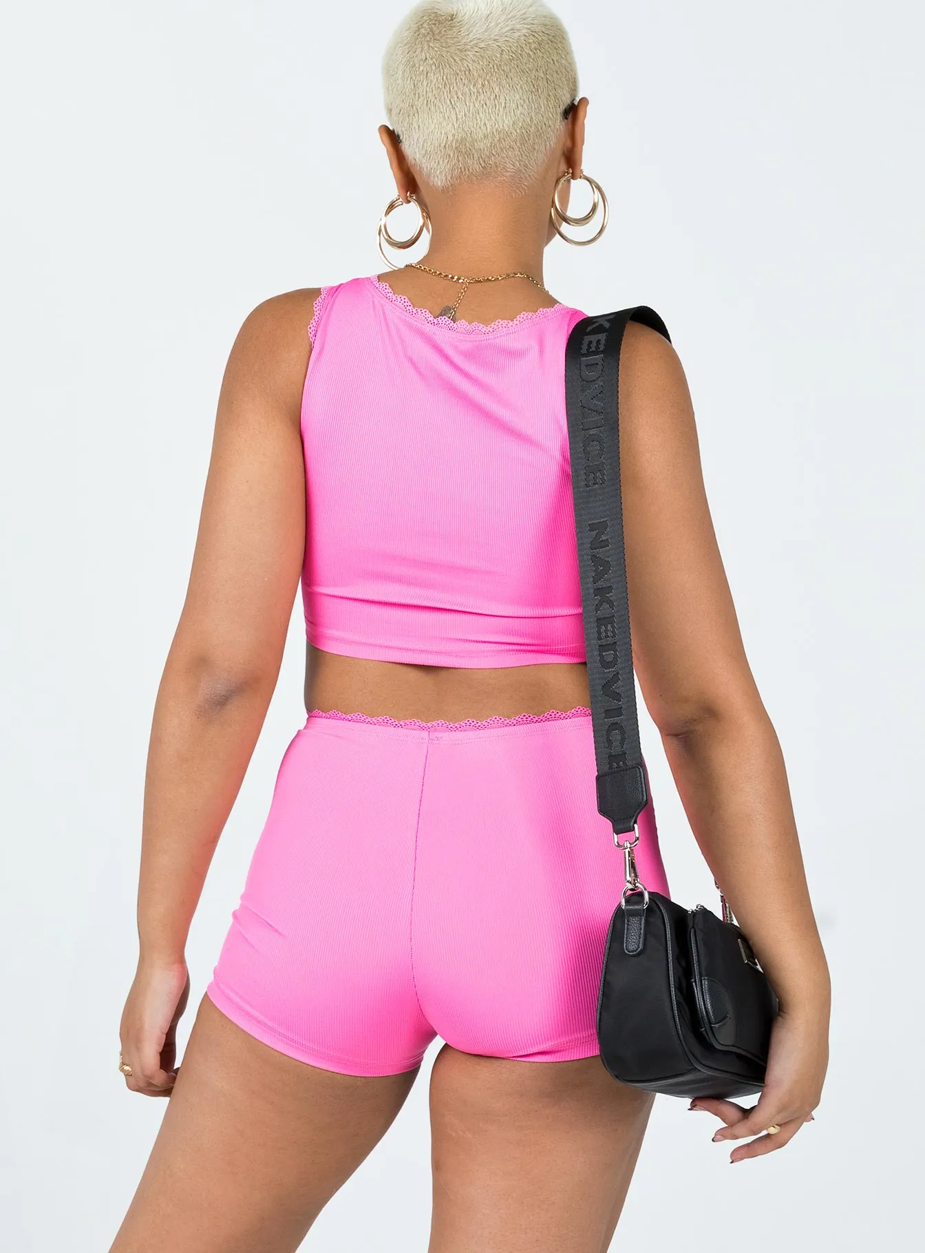Halo Glow Zoom Proper Kesor Knit Shorts Pink