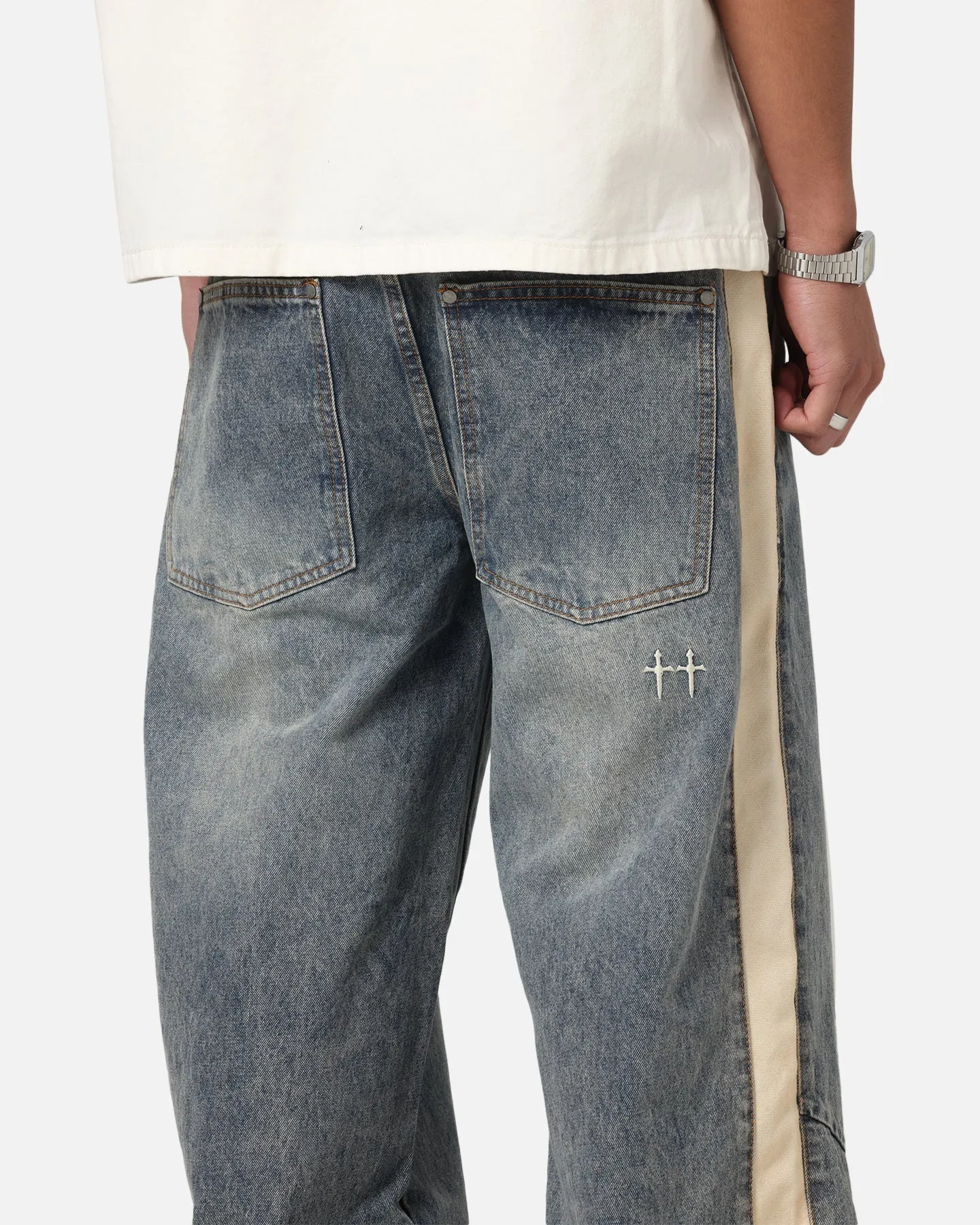 Traveler Gear Earthy Core Item Saint Morta Amplus Sidewinder Jeans Dirty Denim/Off White