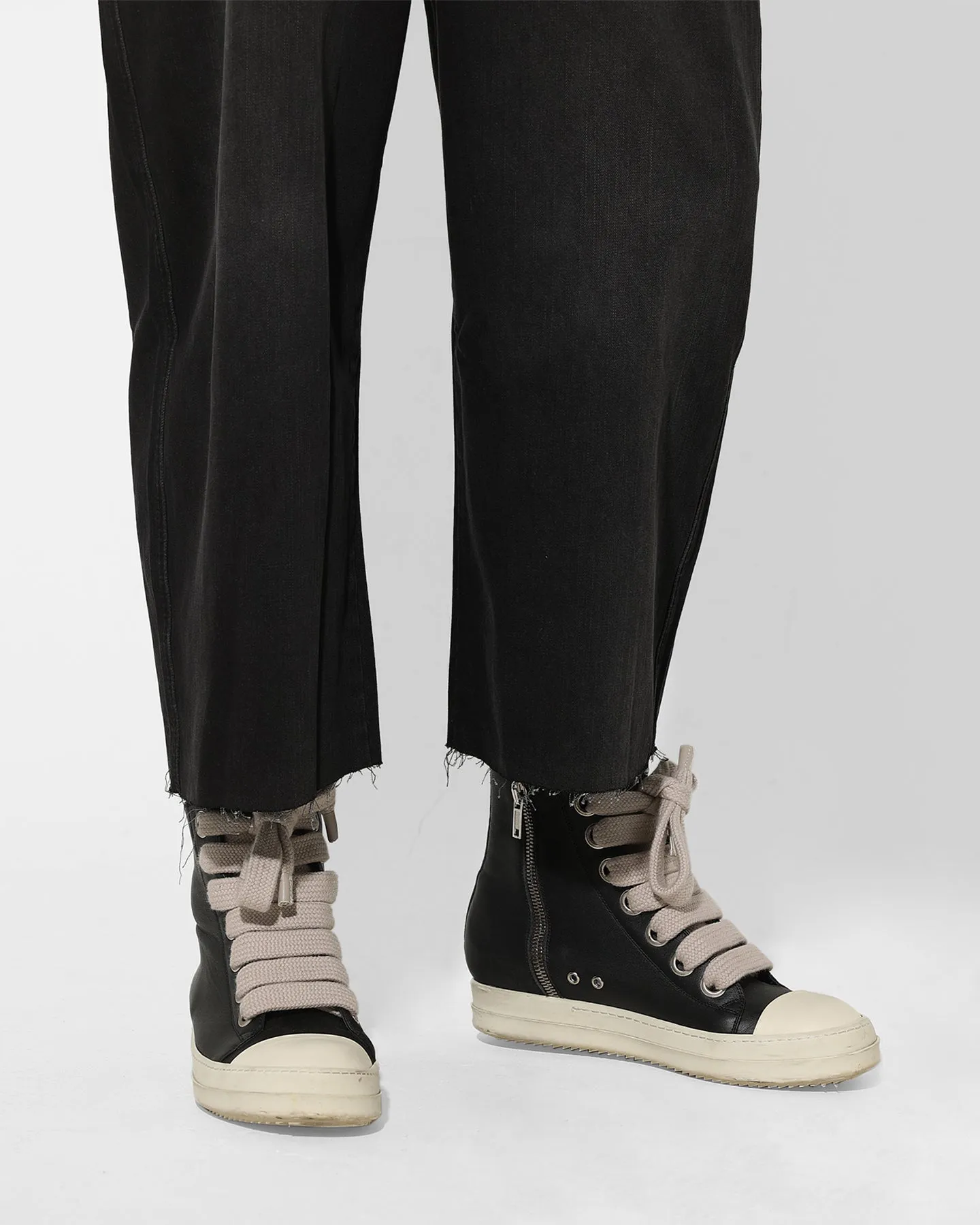 Autumn Days Family Style Eco Friendly Streetwear Mood Saint Morta Ultra Sonic Baggy Jeans Vintage Black
