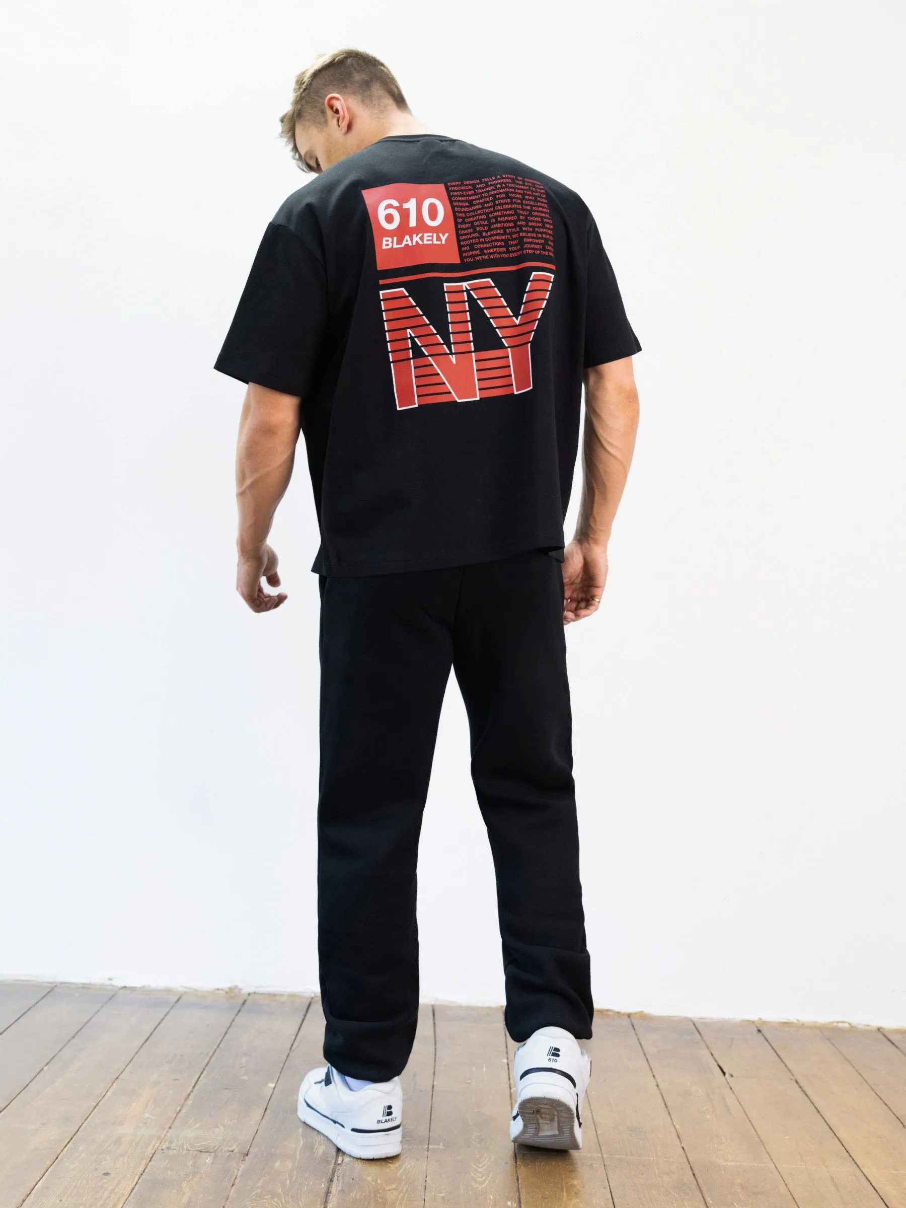 Comfortable Movement Simple Comfort Italic Linear Relaxed Sweatpants - Black