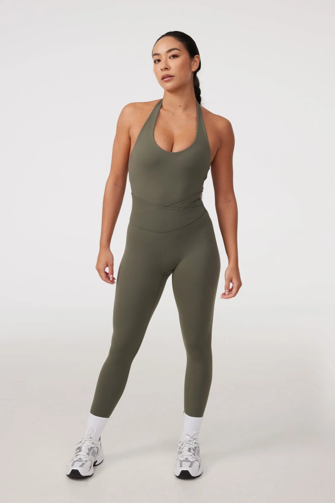 V Leggings (Full 24") in Avocado Studio Style Fresh Fit