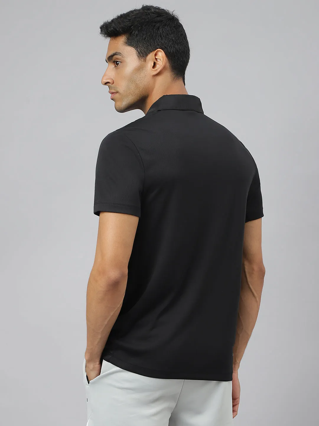 Alcis Men Black Train-Tech Anti-Static Slim-Fit Training Polo T-Shirt Colorfast Construction