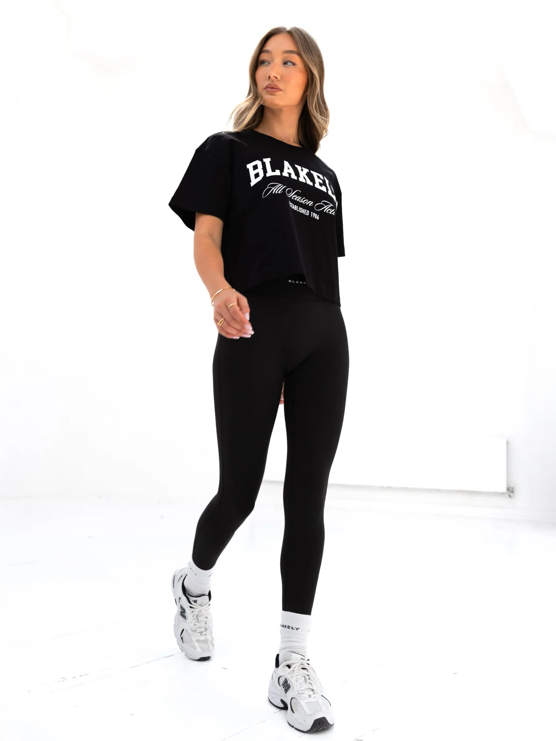Melrose Cropped T-Shirt - Black Outdoor Style