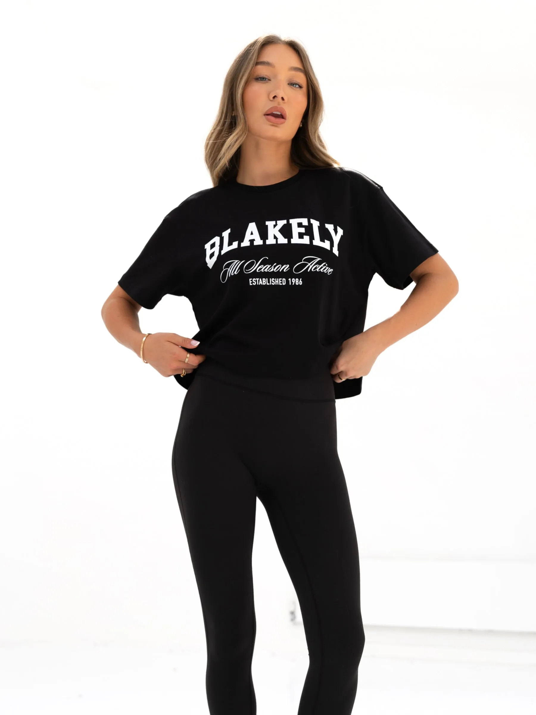 Melrose Cropped T-Shirt - Black Street Casual Look