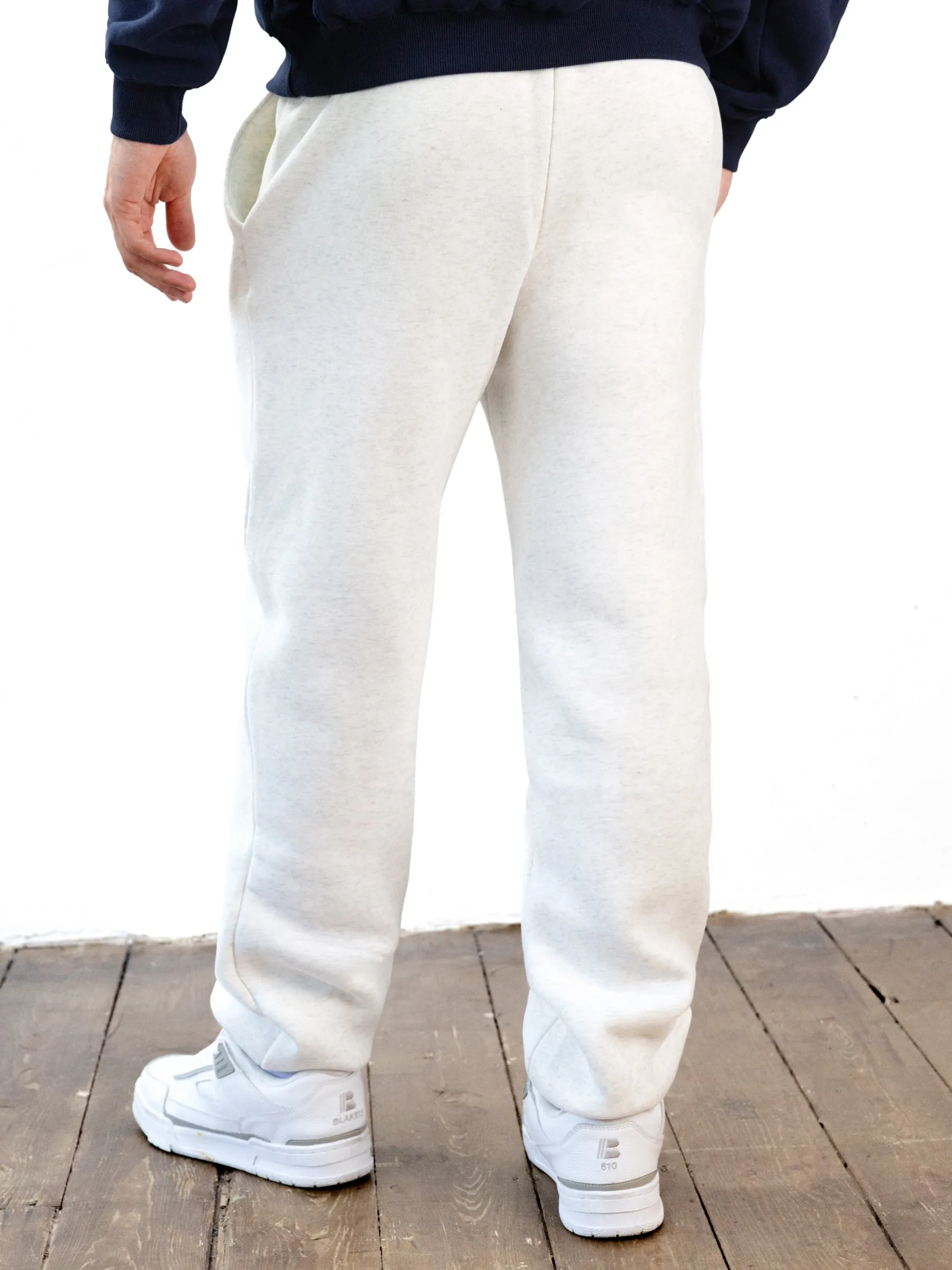 Anti Snag Threading Feminine Fit Italic Relaxed Sweatpants - Marl White