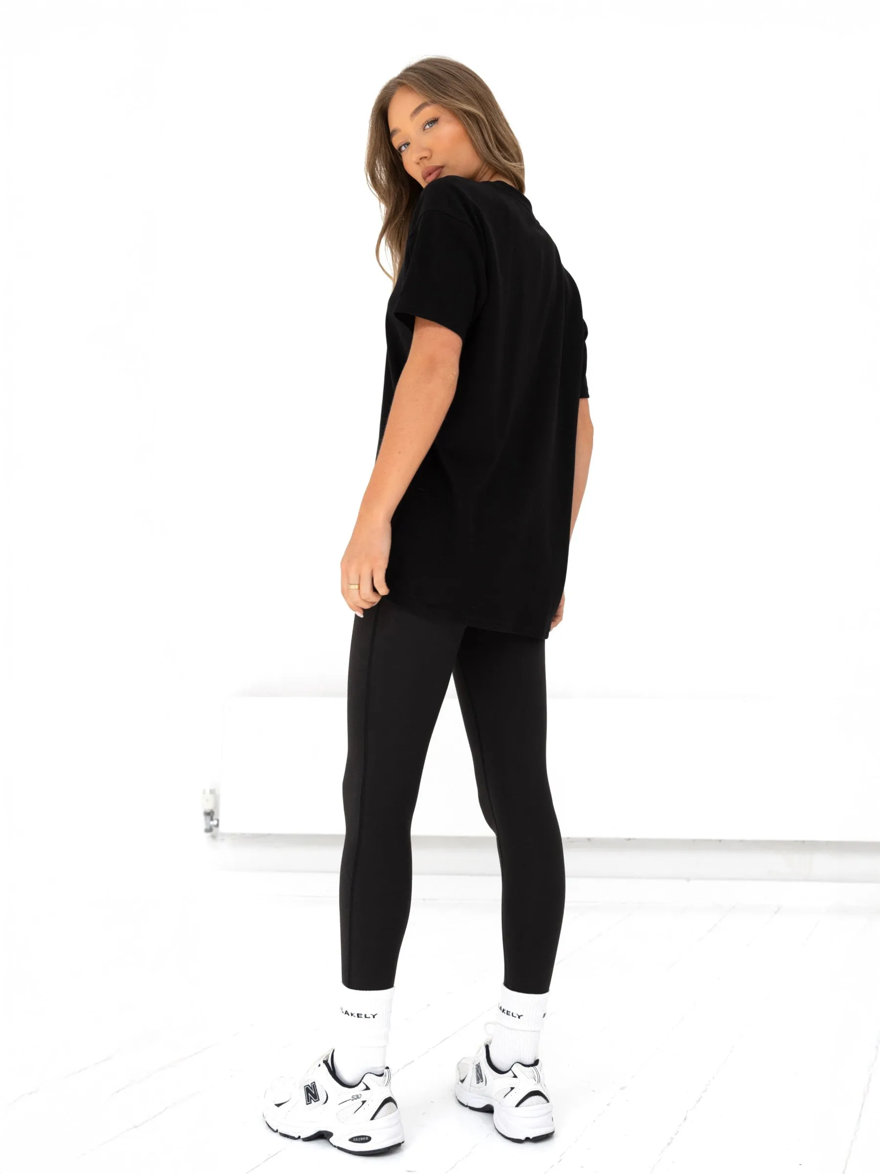 Foam Print Detail Adult sophistication Olivia Oversized T-Shirt - Black