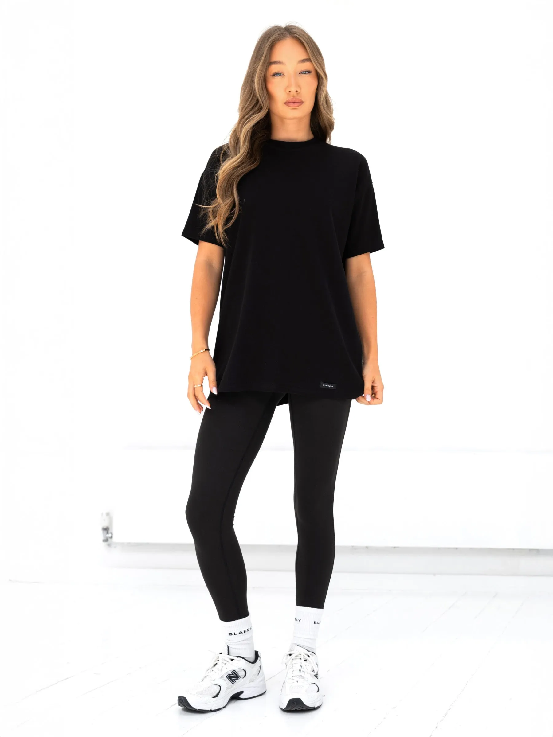 Stylish Wearable Olivia Oversized T-Shirt - Black