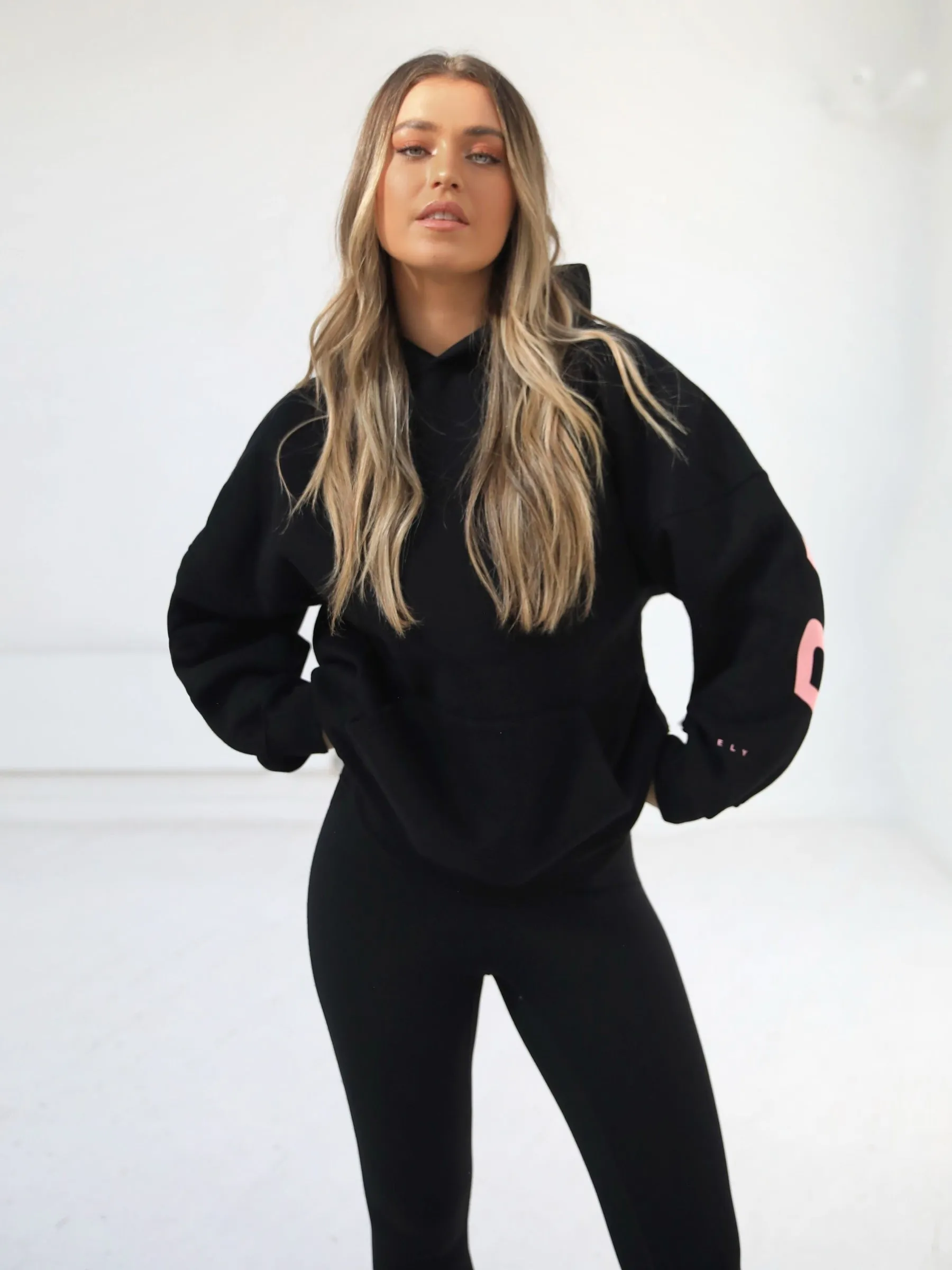 Members Isabel Oversized Hoodie - Black & Pink Minimalist Lifestyle Breathable knit