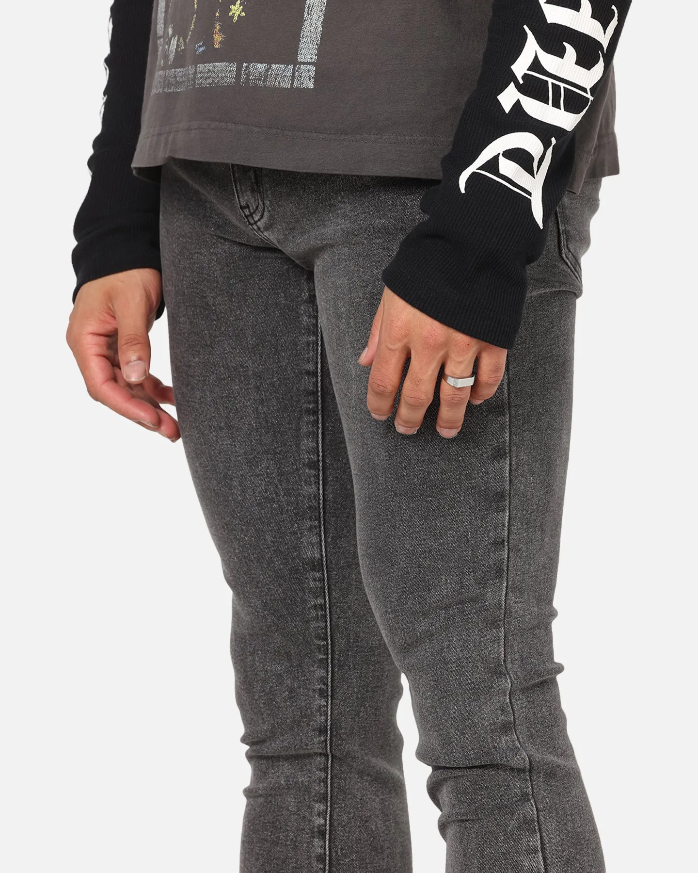 Saint Morta Dynasty Jeans Black Stonewash Lifestyle Choice Vibrant Bold Look Street Fashion