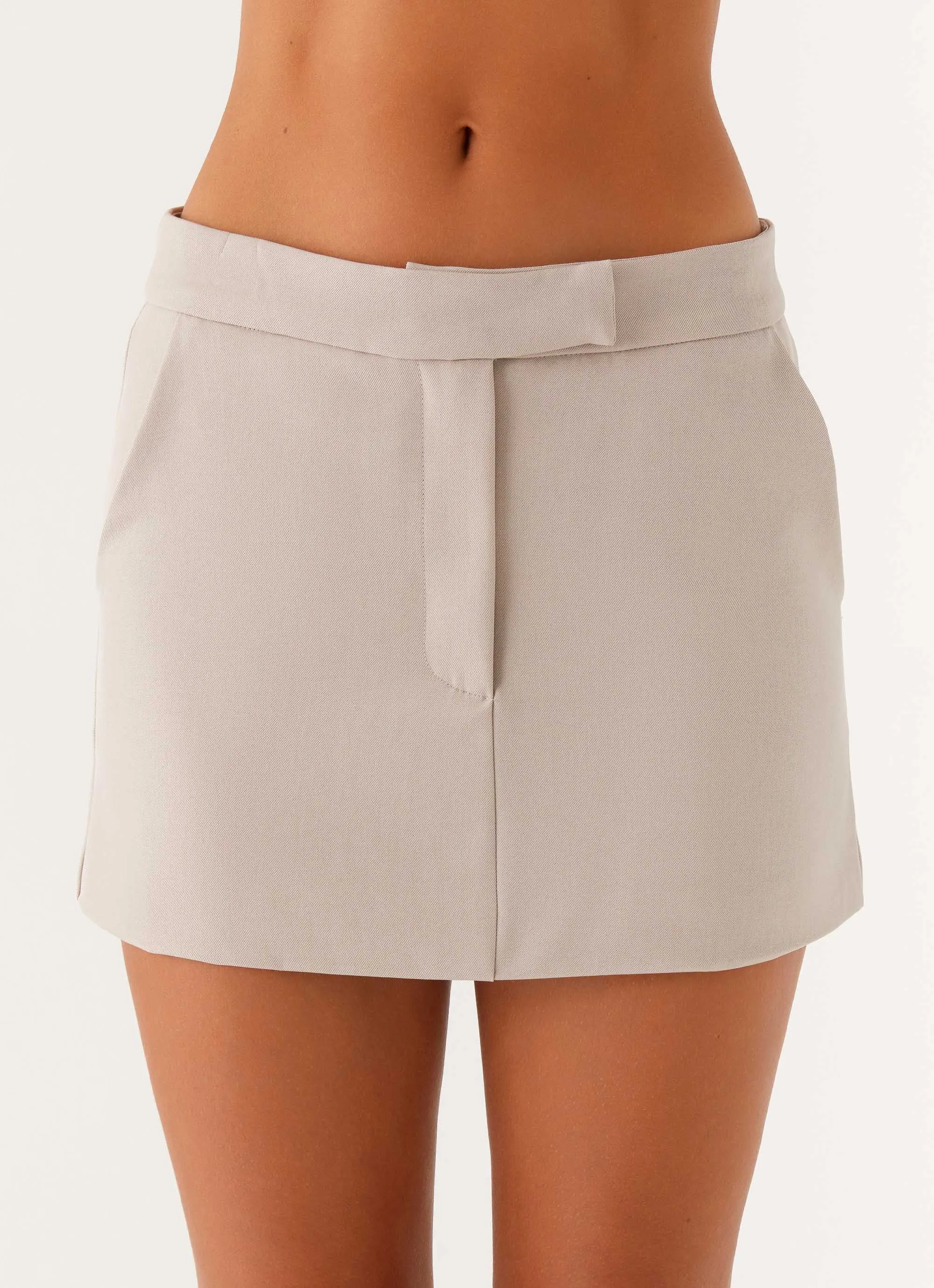 Vogue Low Rise Mini Skirt - Pebble Lounge Favorite