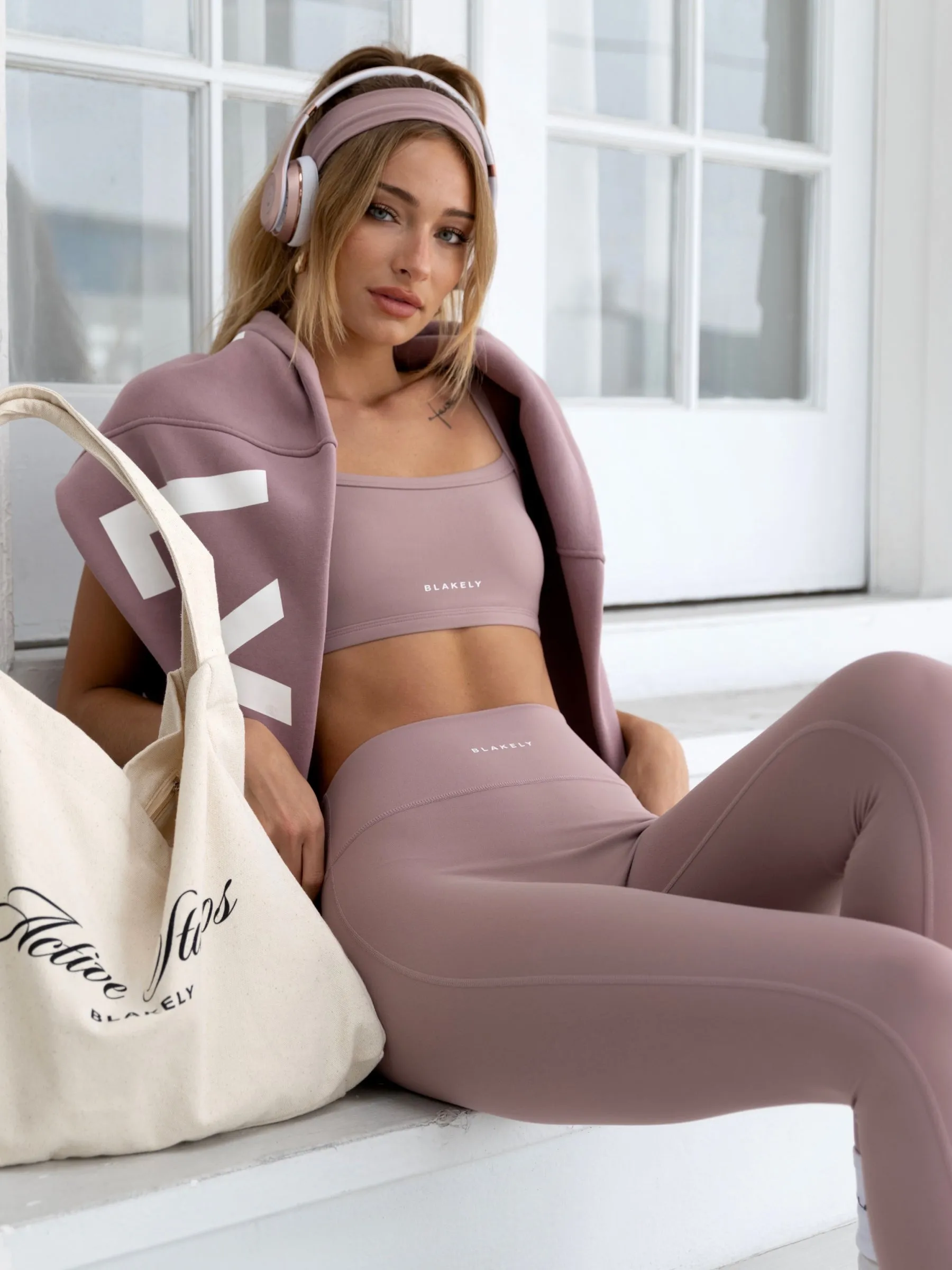 Ultimate Sports Bra - Dusty Pink technical fabric Stretchy Support