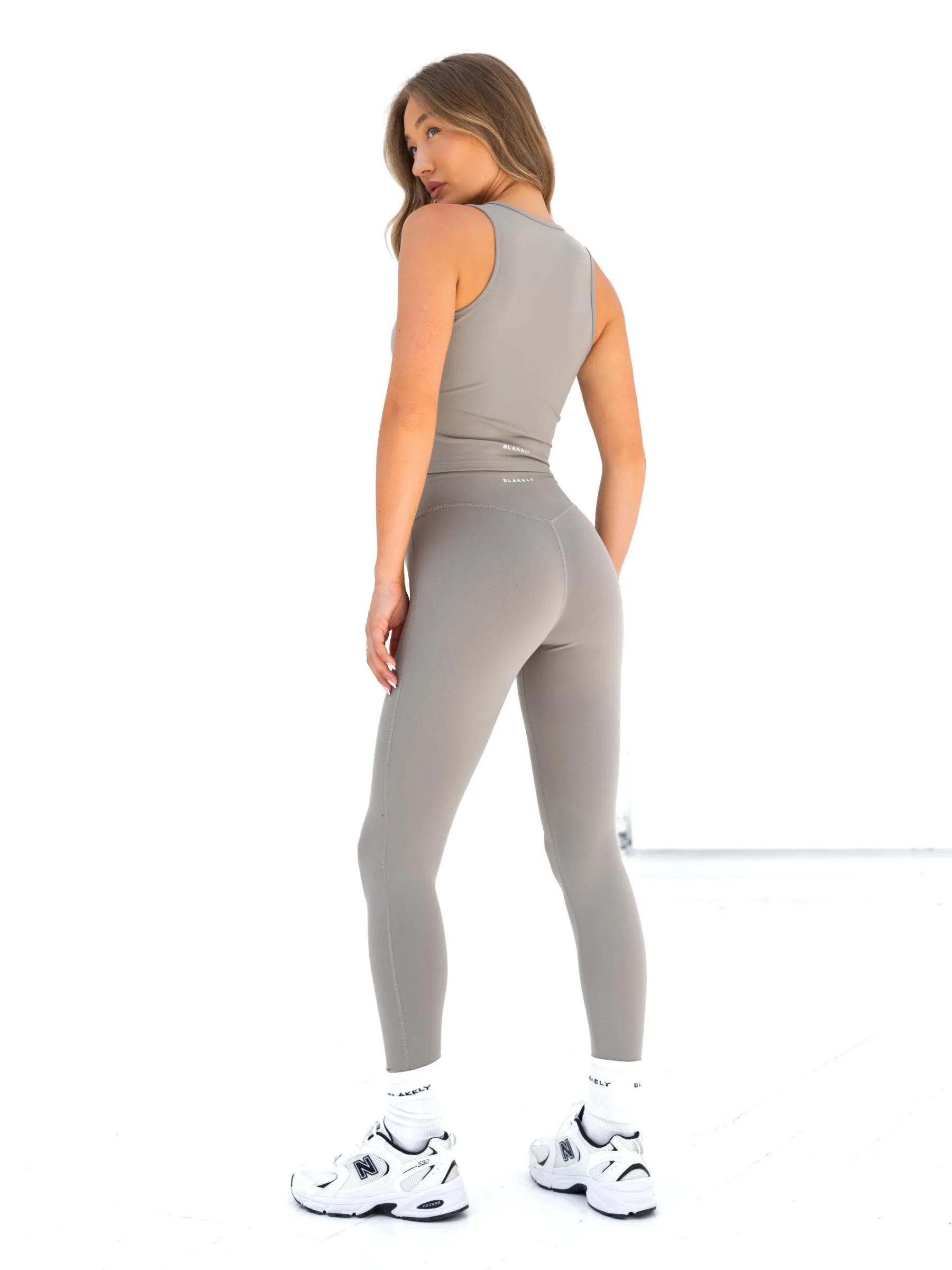 Postpartum Fit Daily Routine Ultimate Soft Lifestyle Leggings - Neutral Grey
