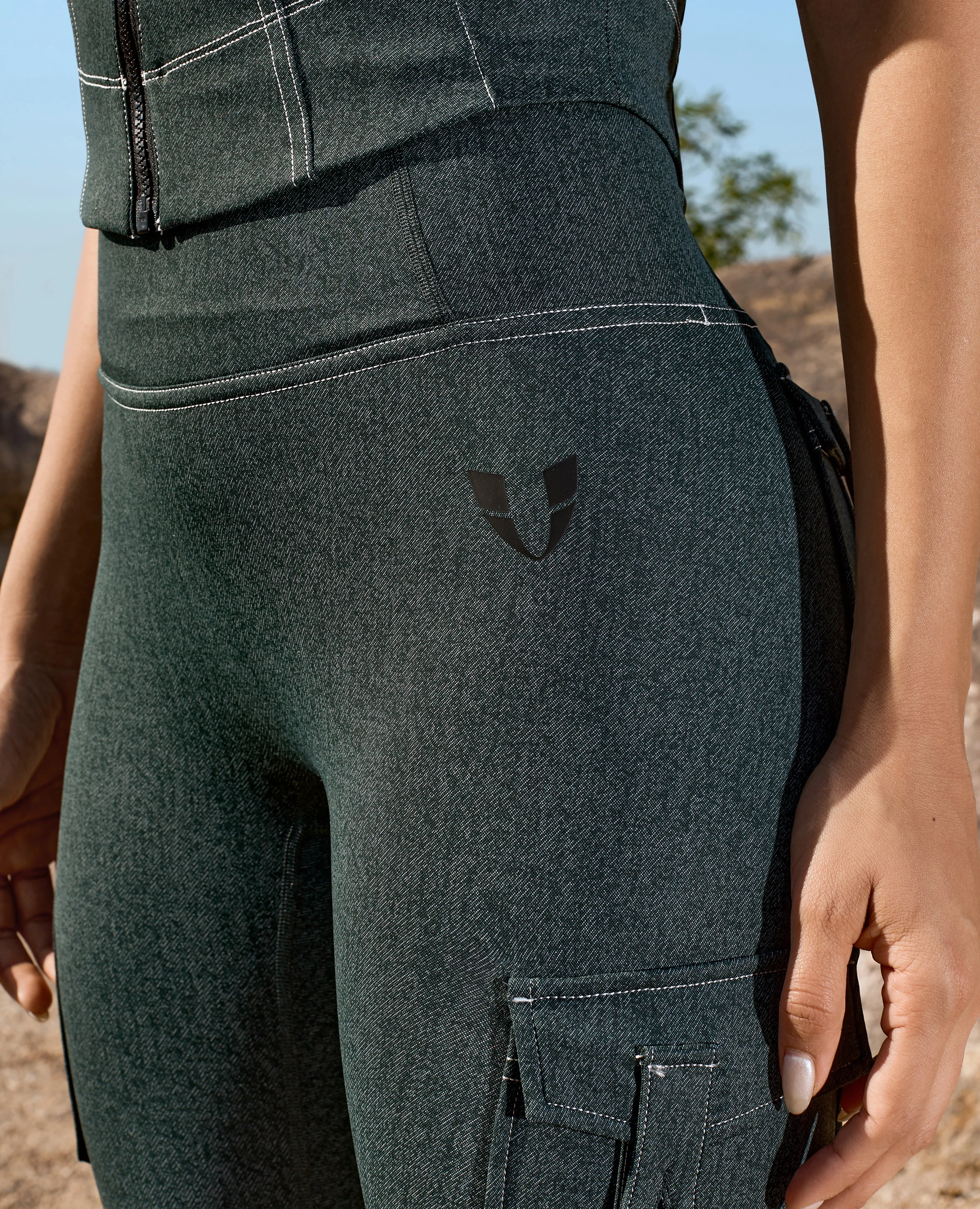 Compression Support Travel Enthusiast Slim Style Body Sculpt High Waisted Cargo Leggings - Denim Green