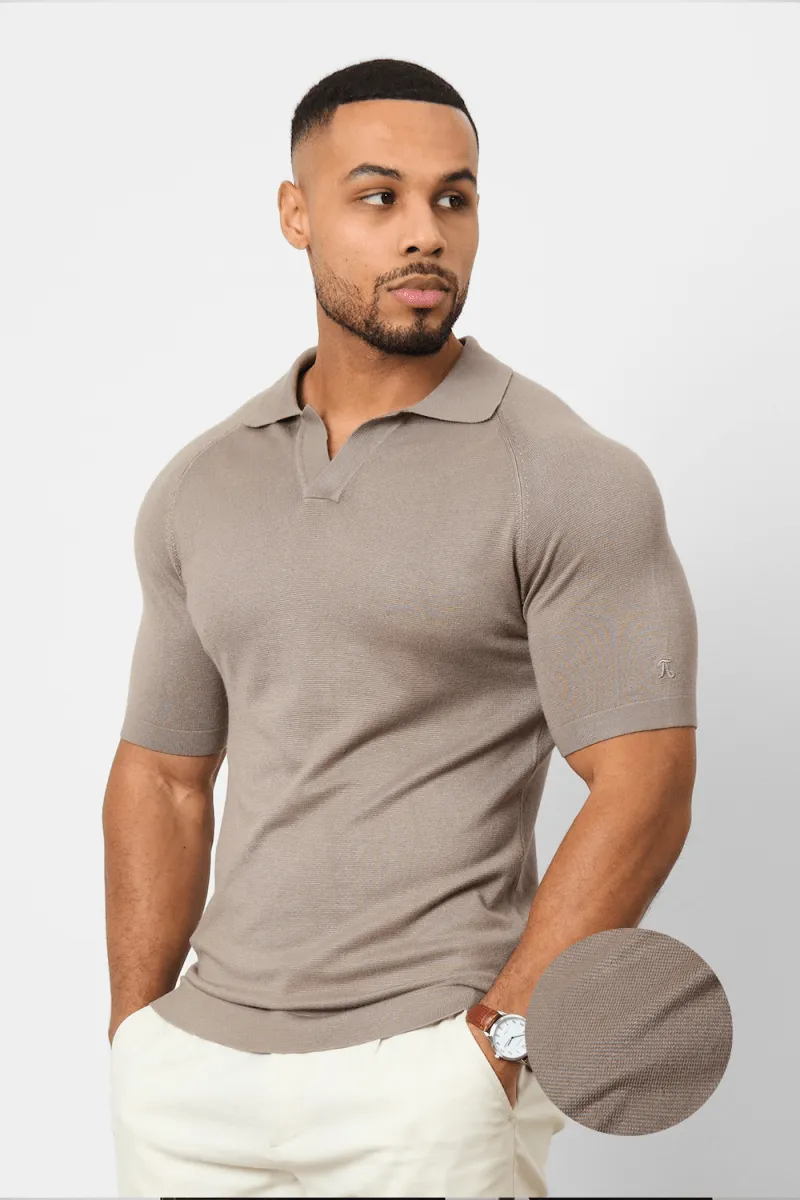Beach Ready Ribbed Cuff Design Textured Open Collar Knitted Polo Shirt in Mole
