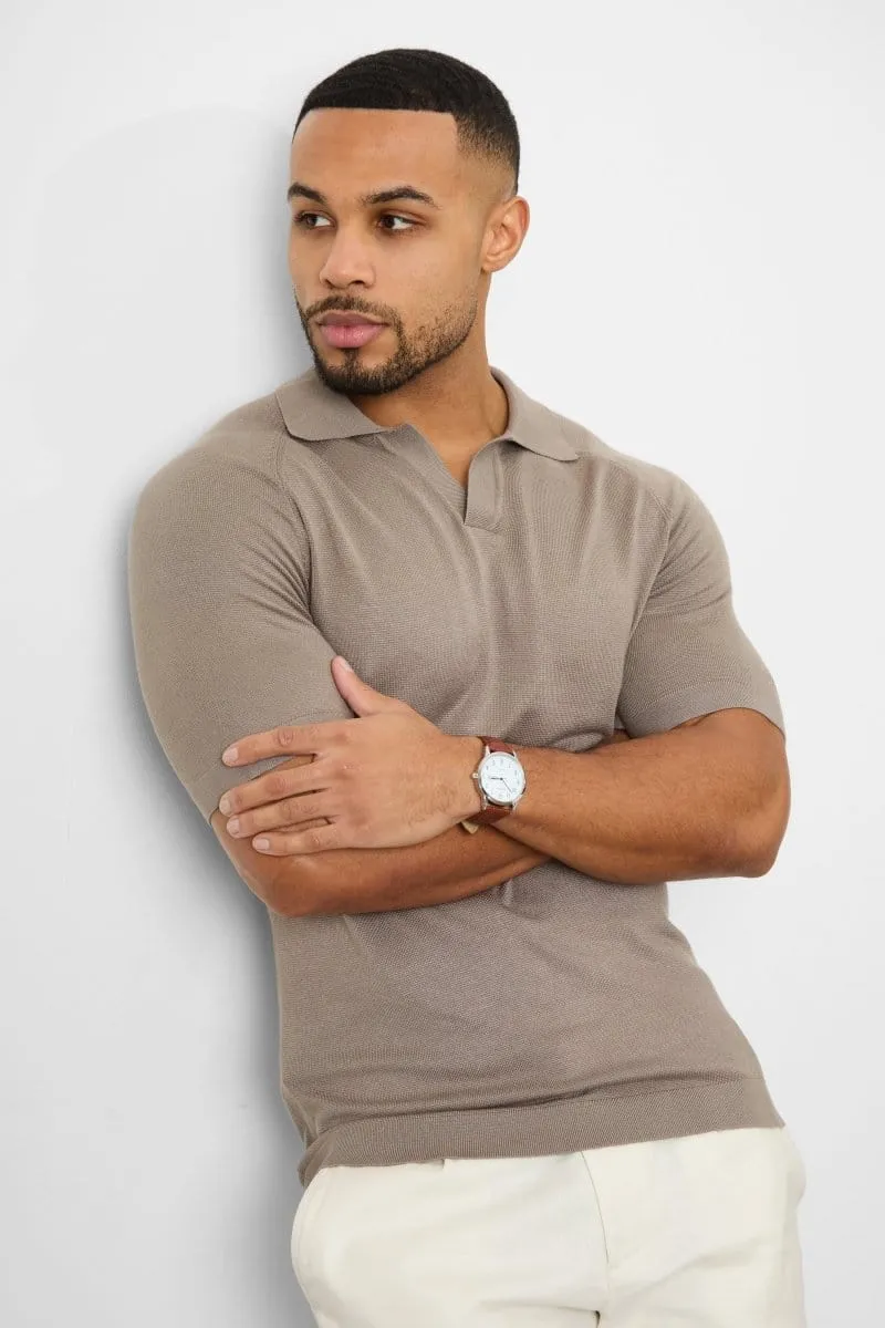 Textured Open Collar Knitted Polo Shirt in Mole Heather Effect Weaving Layered Collar Structure