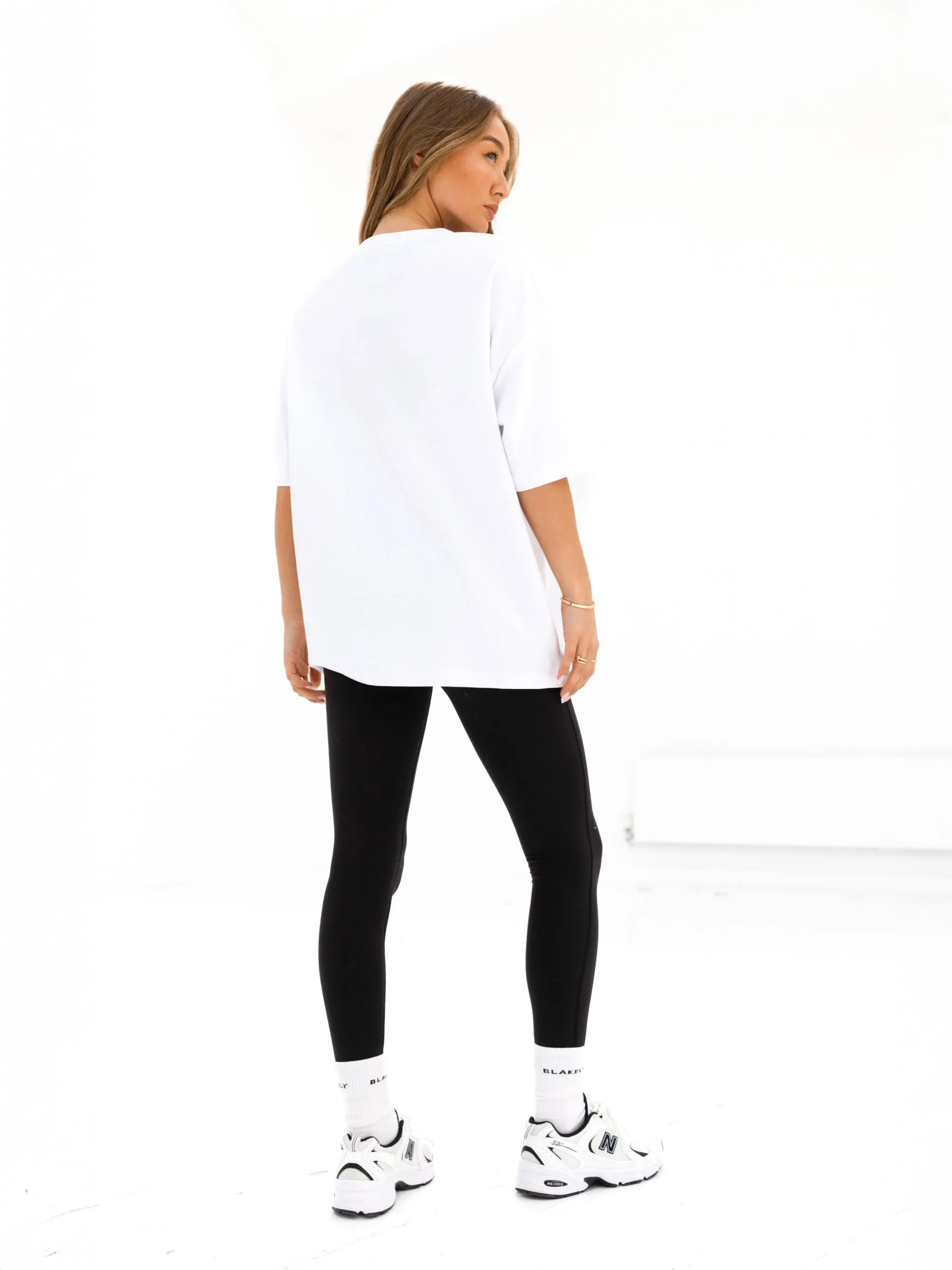 Madison Ultra Oversized T-Shirt - White SlimFitDesign Outdoor Style Trend