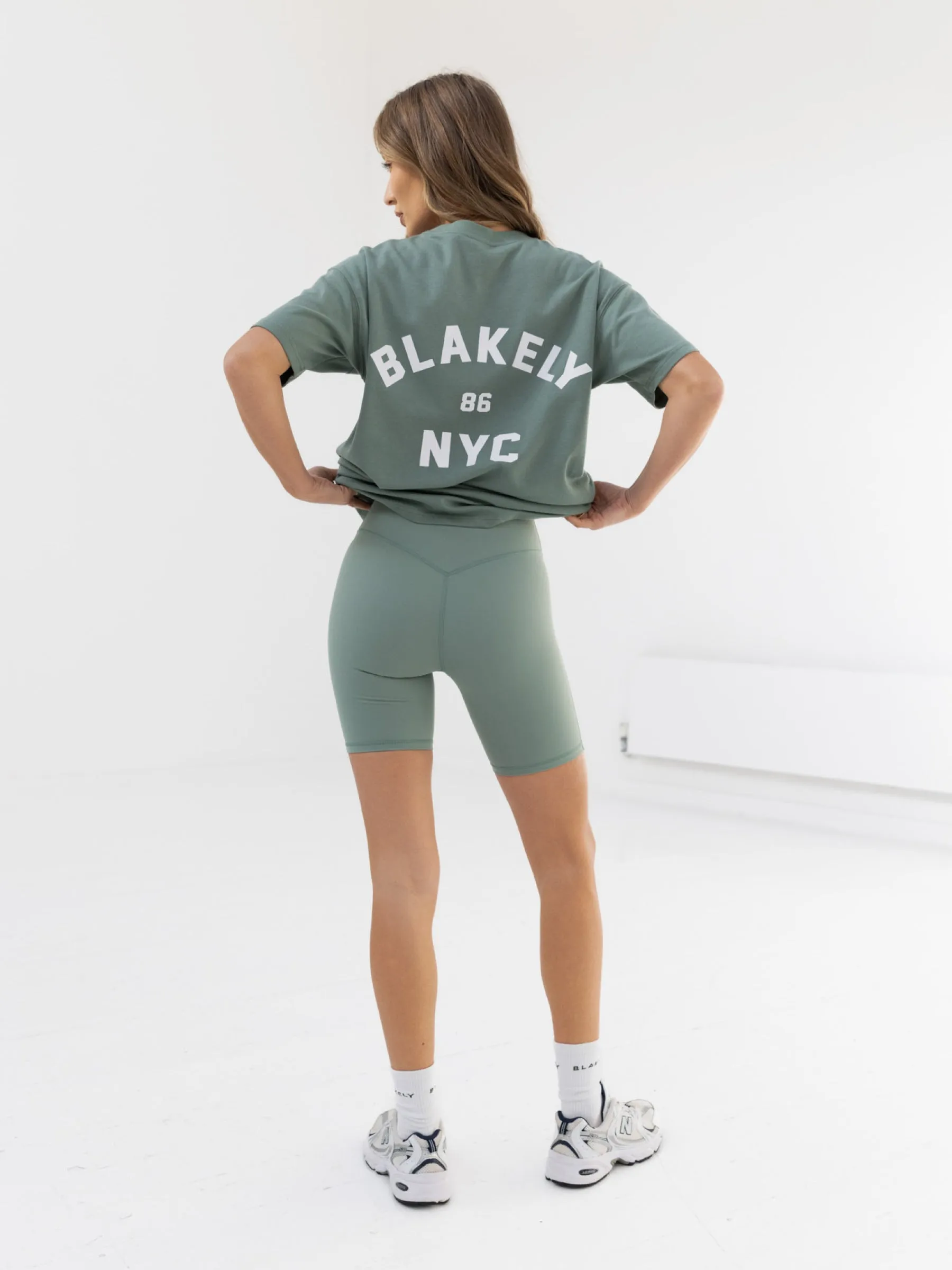 NYC Oversized T-Shirt - Sage Green Classic Smart