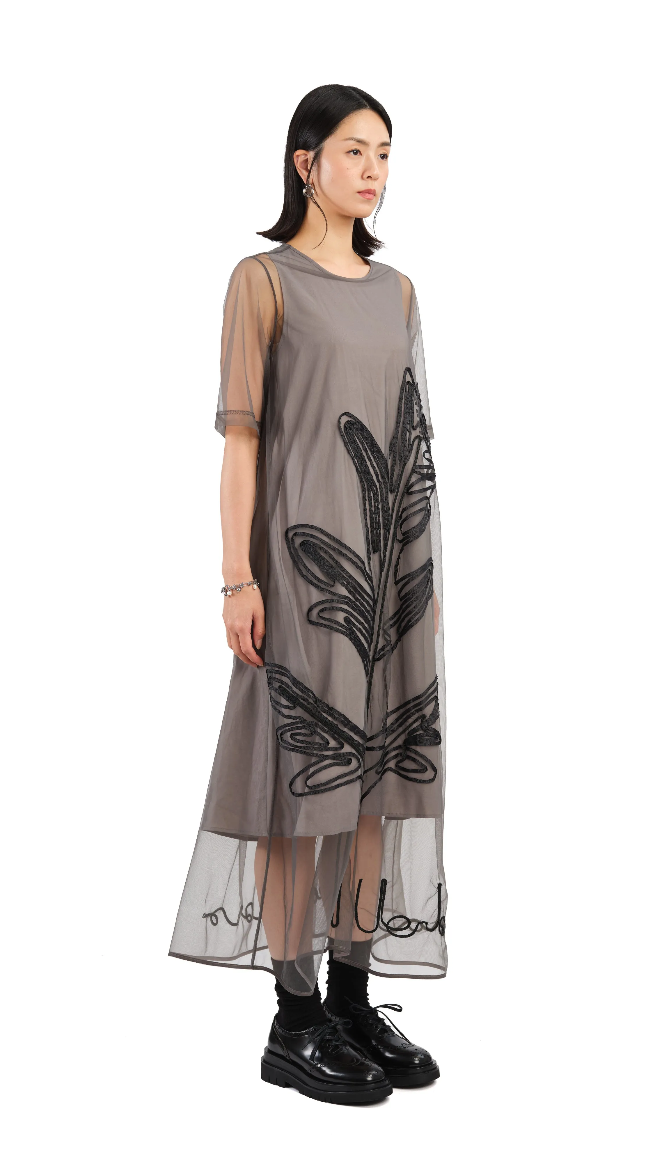 Smooth Edge Binding Holiday Ease Embroidery Dress
