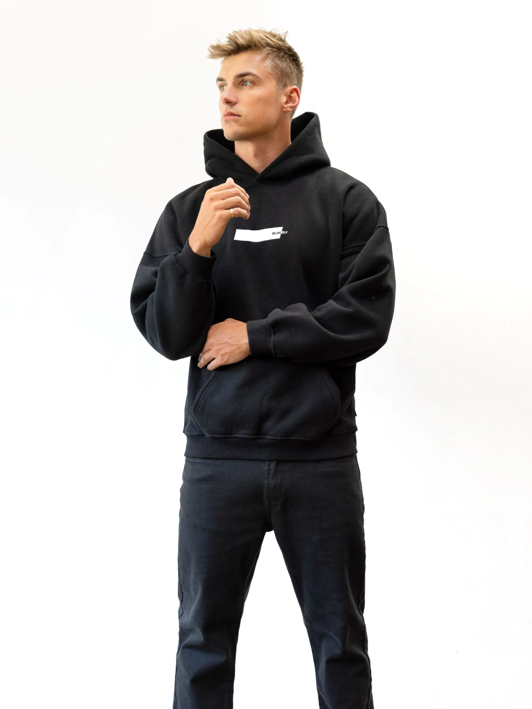 Trend Vibe Kobe Italic Relaxed Hoodie - Black