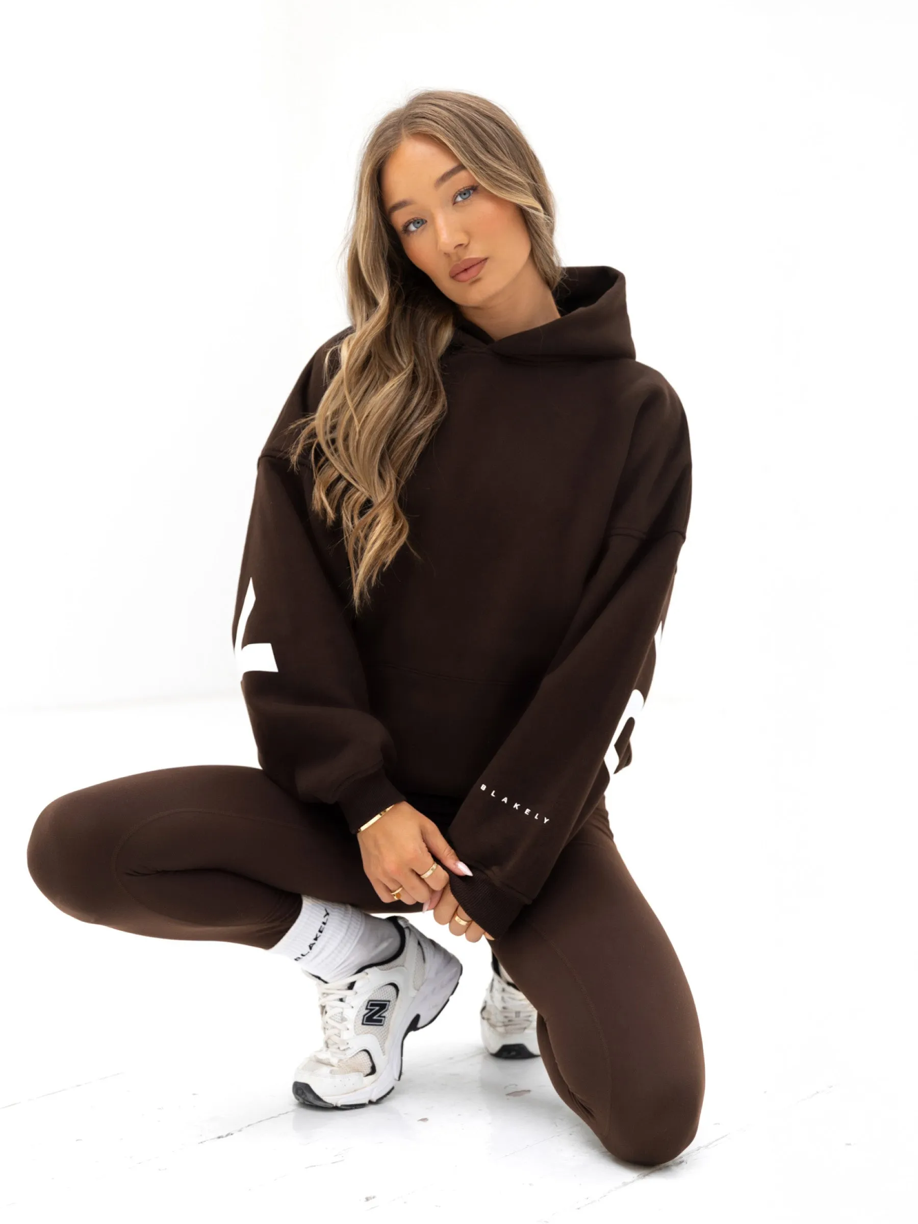 stage outfit Isabel Oversized Hoodie - Coffee Bean