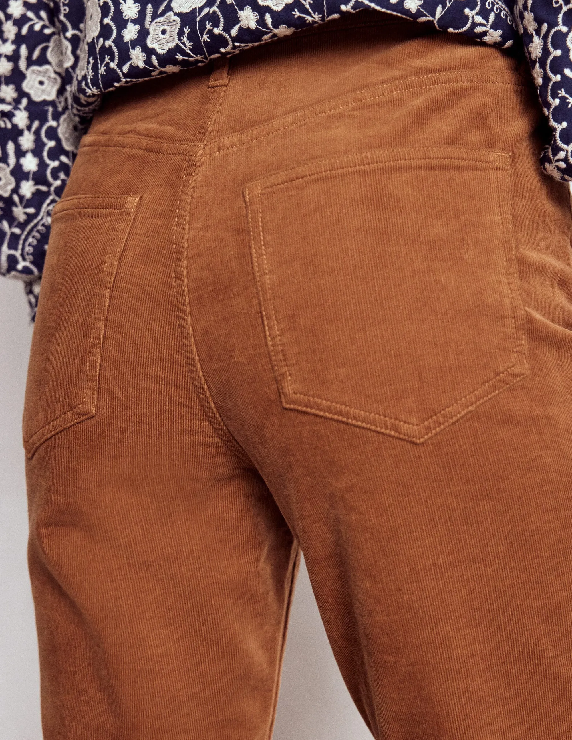 High-Waisted Cord Slim Jeans-Ginger Street Fashion Trend Setter Holiday Vibes