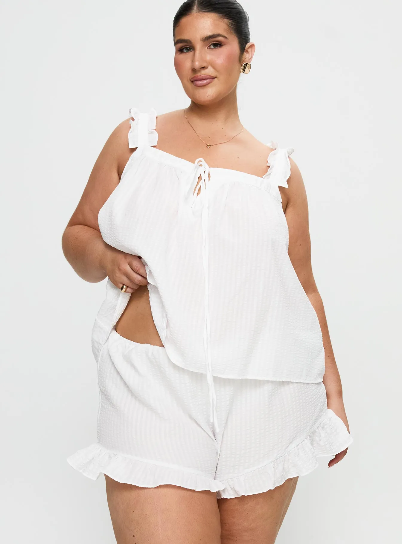 warm glow Seamless construction Santabelle Frill Shorts White Curve