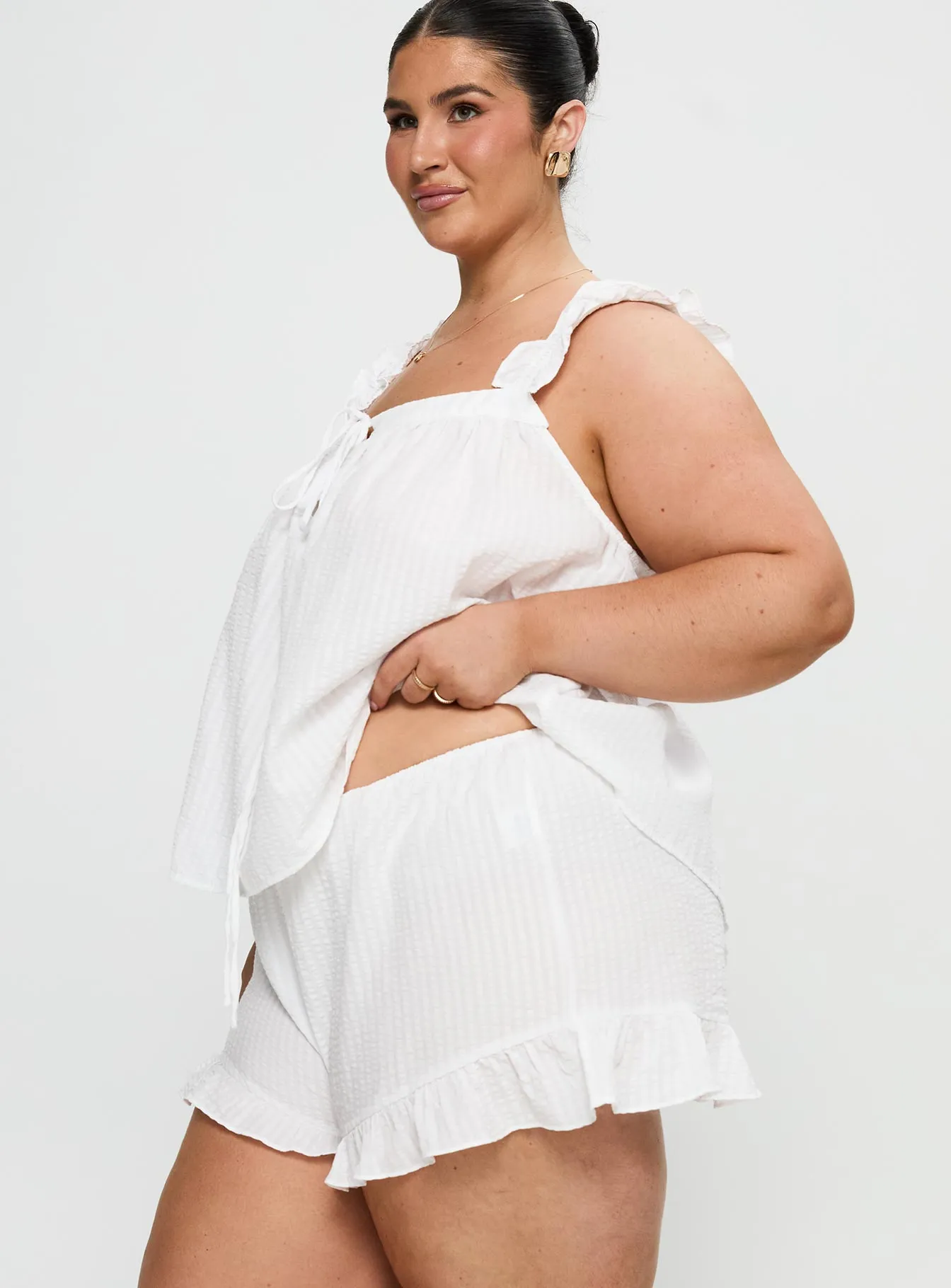 Sprint Fit Light Flow Santabelle Frill Shorts White Curve