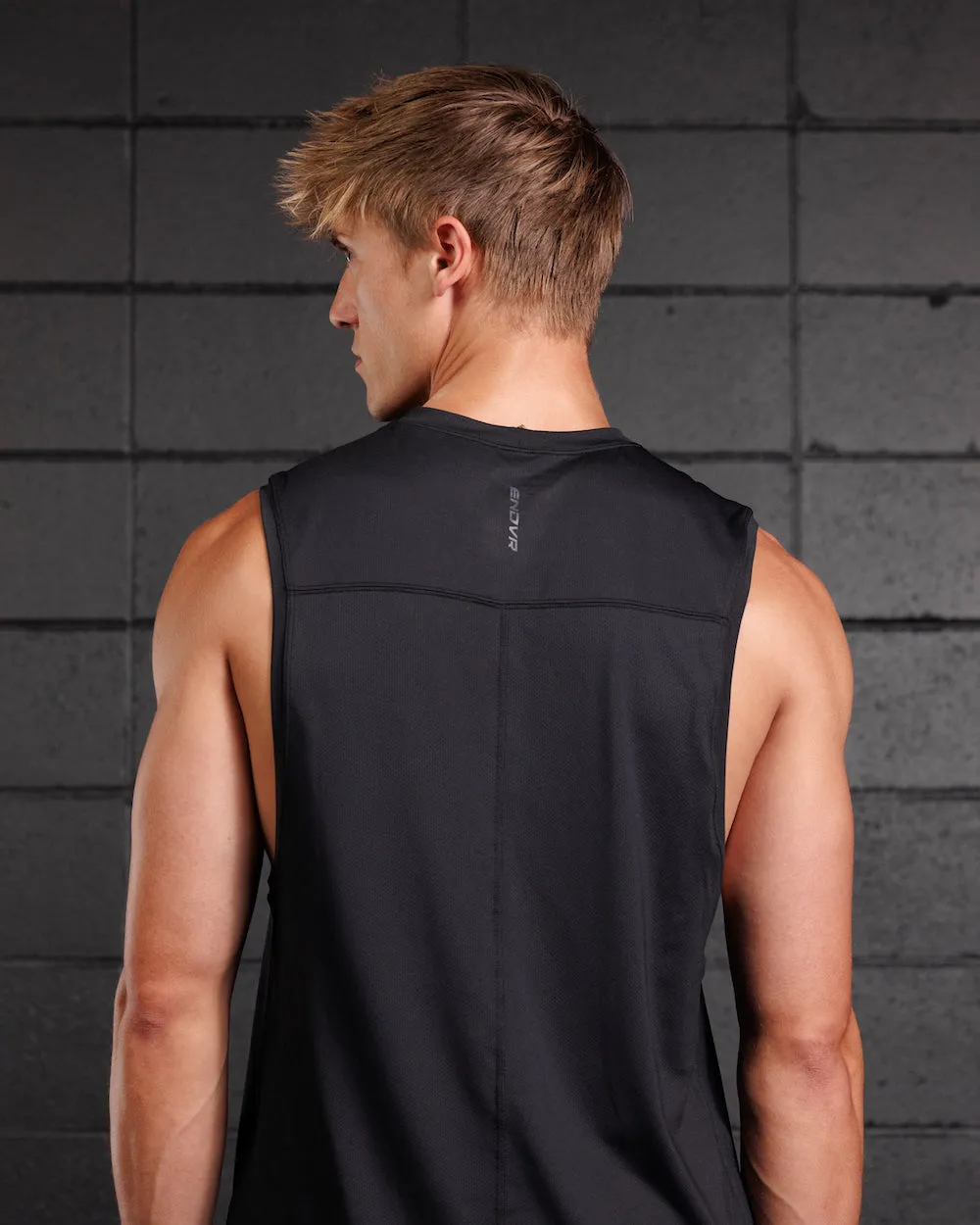 SmartTech Tank | Black HypoallergenicMaterial WindproofInterior