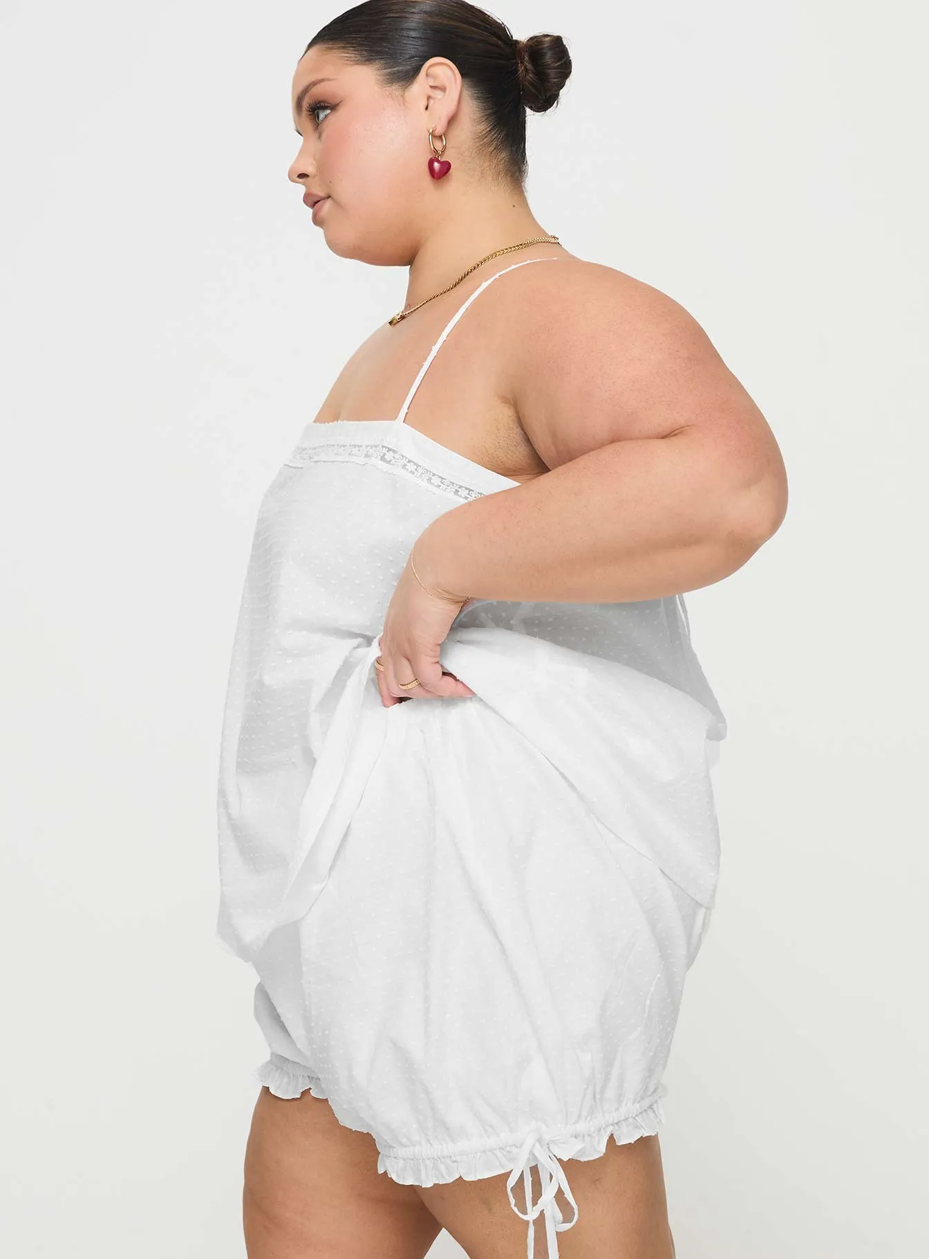Invisible String Sleep Short White Curve StretchPaneling Eco Wear