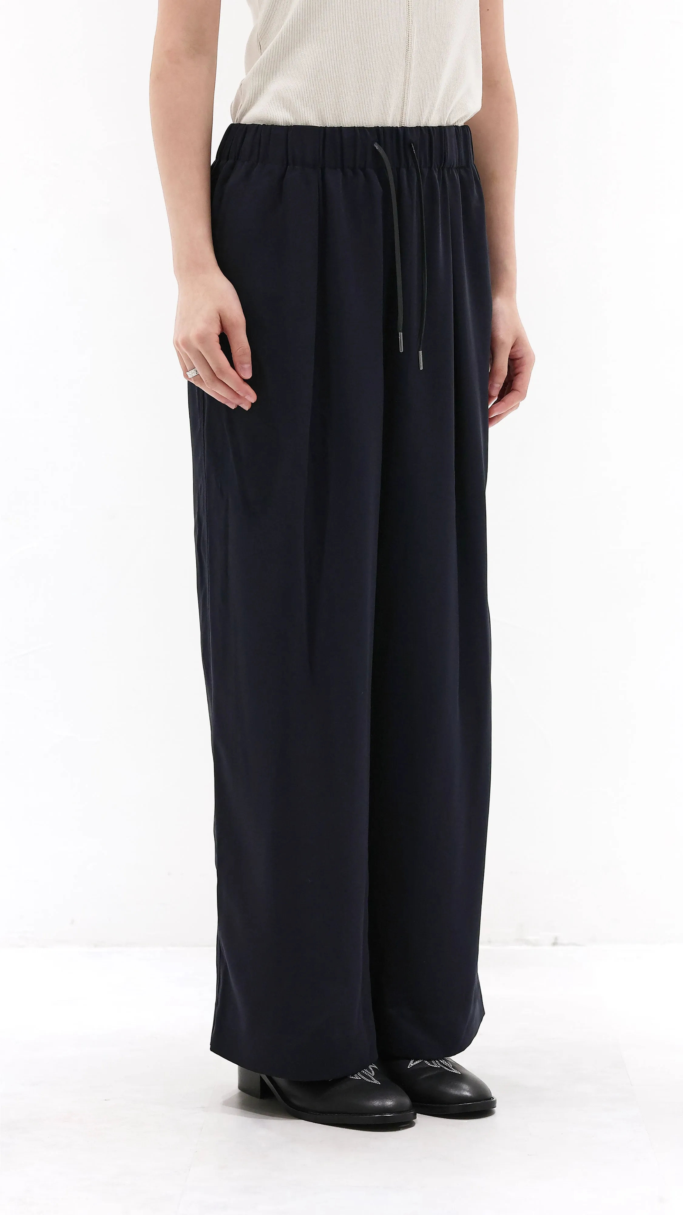 Wide-Leg Drawstring Pants Sharp Line
