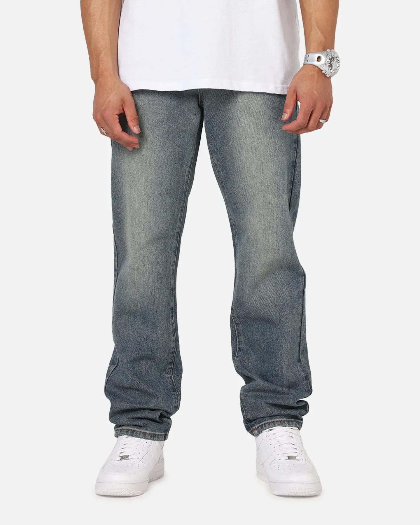 Eco Friendly Chill Outfit Road Trip Saint Morta Psykhe Jeans Dirty Denim
