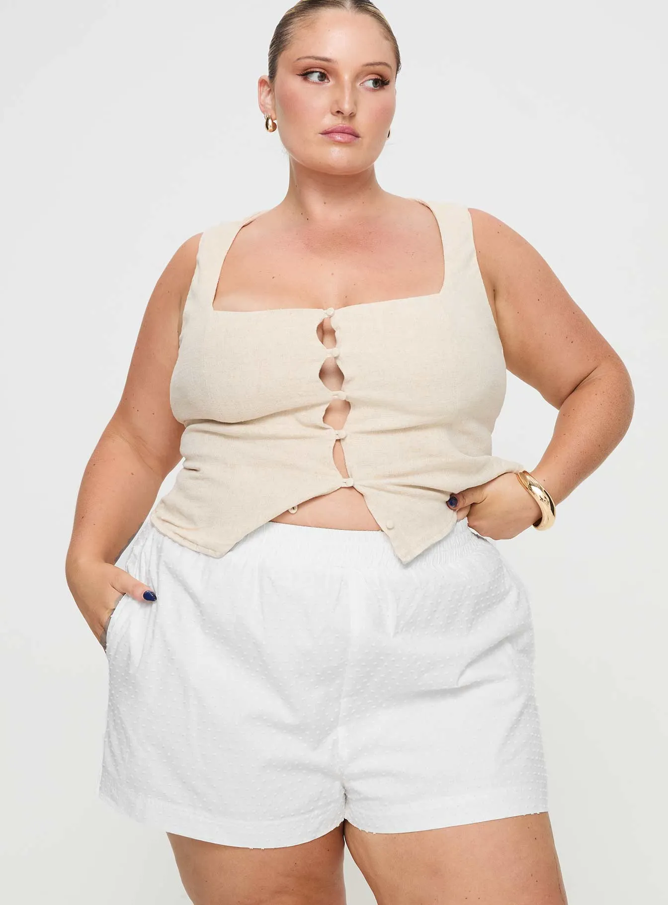 FormFitting Cut ReinforcedStitching Dobby Shorts White Curve