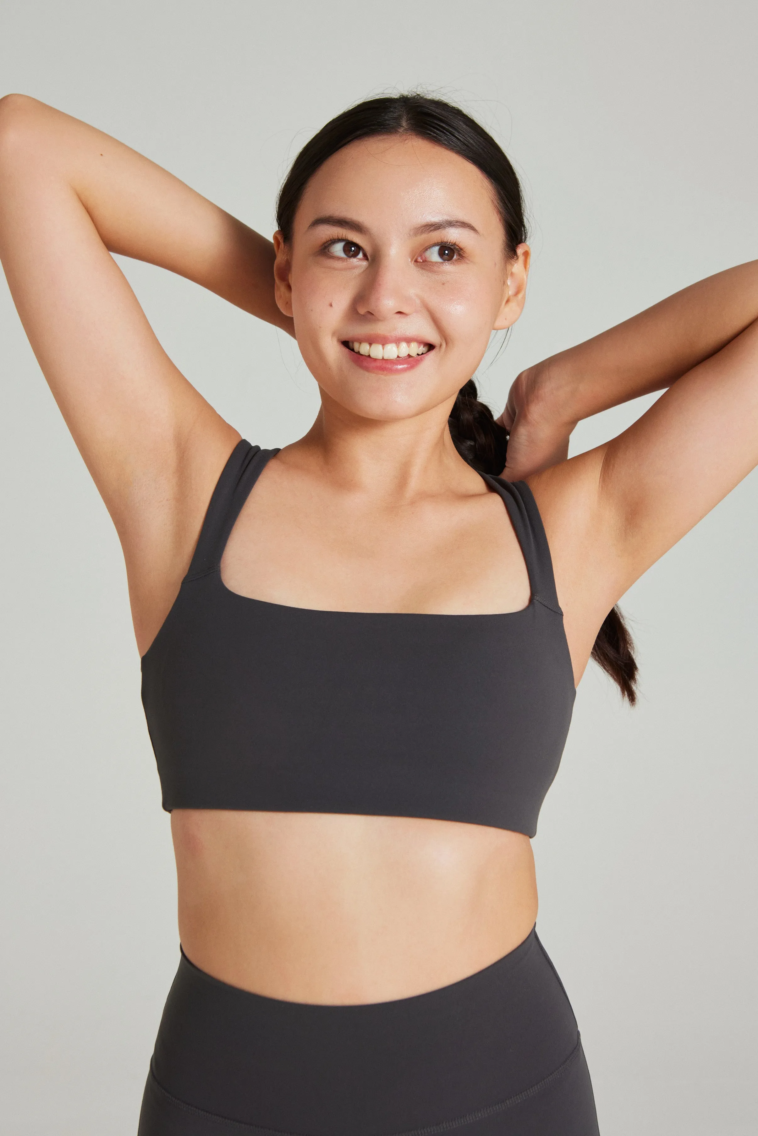 Non-Slip Closure water-repellent Square Neck Bra in Stepper
