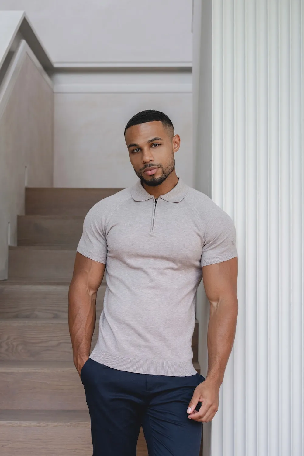 Durable Buttonholes Smart Outfit Knitted Half Zip Neck Polo in Oatmeal
