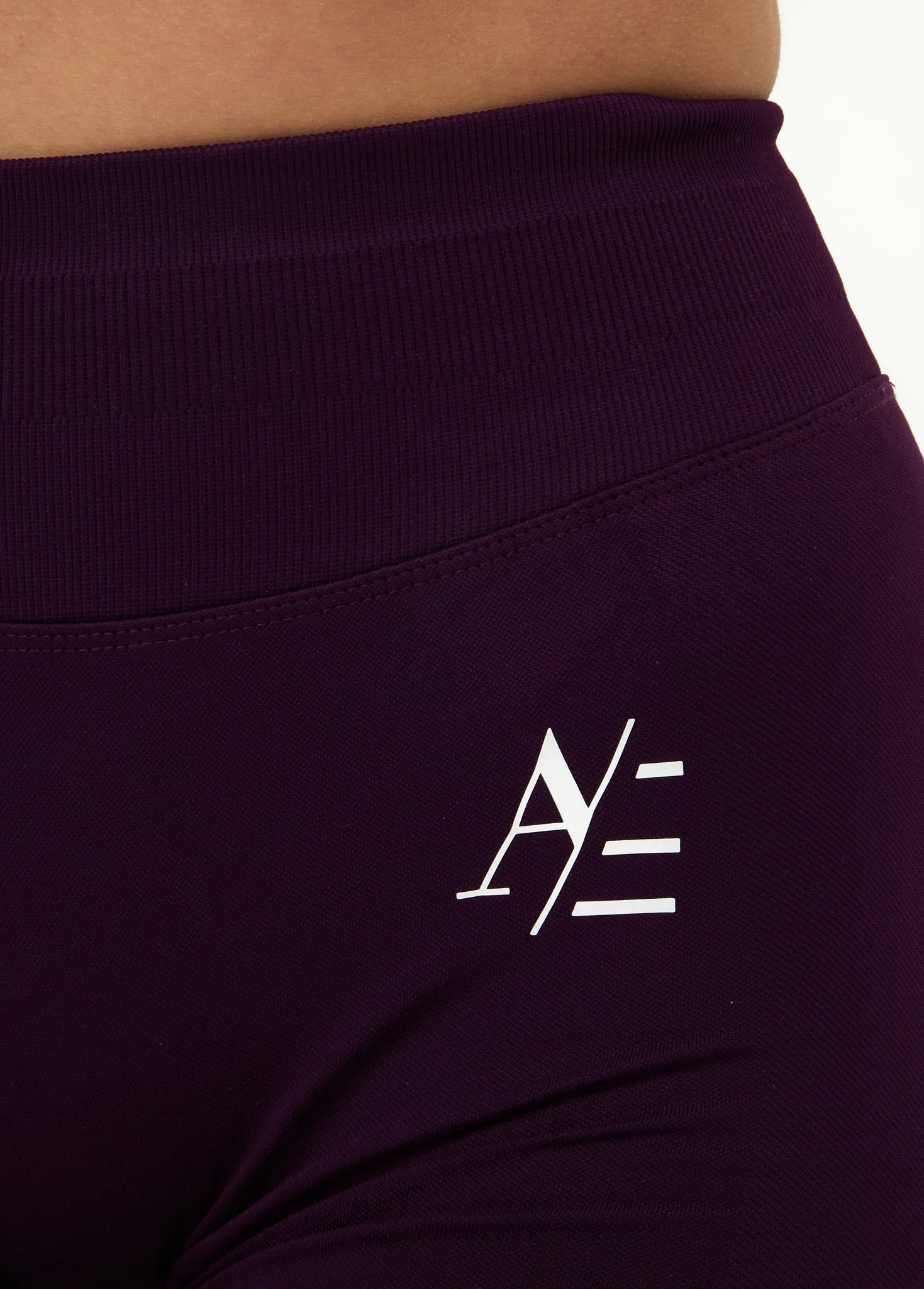 Modern Fit Move Easy Sport Short Midnight Purple