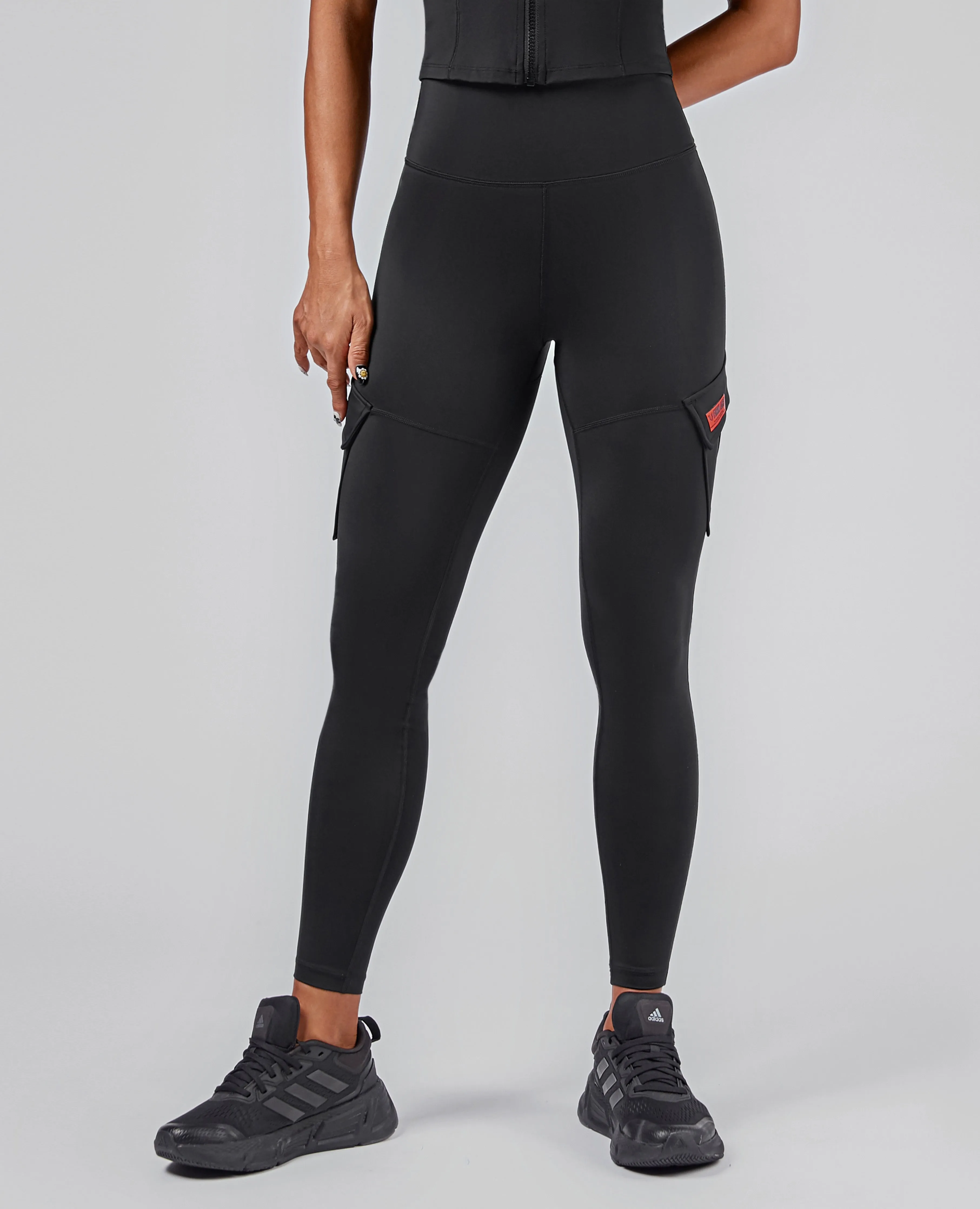 Pro Athlete Travel Outfit Solo Cargo Leggings - Black