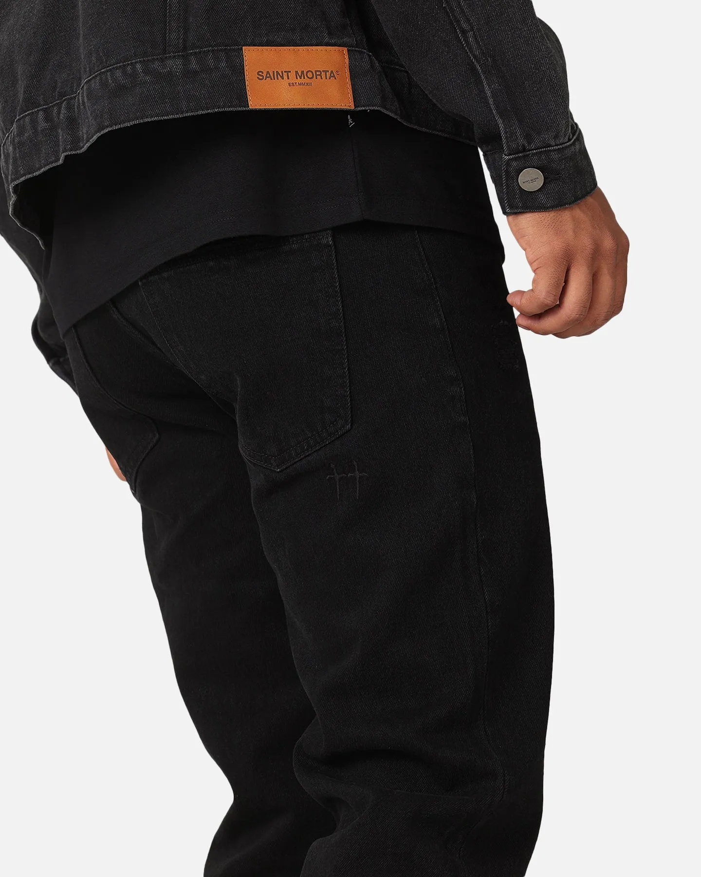 Saint Morta Psykhe Distressed Jeans Washed Black Picnic Style Creative Look Minimalist Style On-the-Go Look