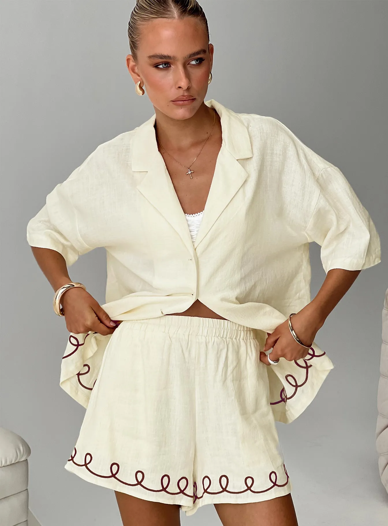 WrinkleResistant Finish Jamari Linen Blend Shorts Cream / Brown