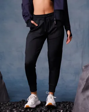 Royal Ease Future Glow Train Mid-Rise Jogger | Black