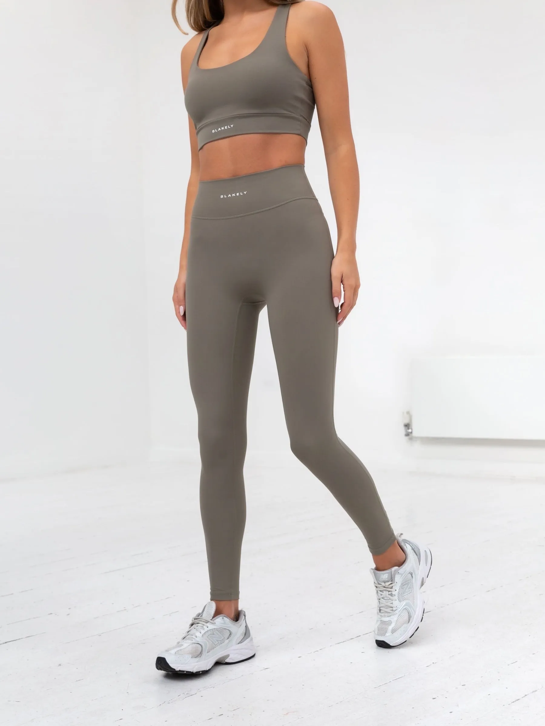 Tear Resistant skin comfort Ultimate Active Leggings - Safari Green
