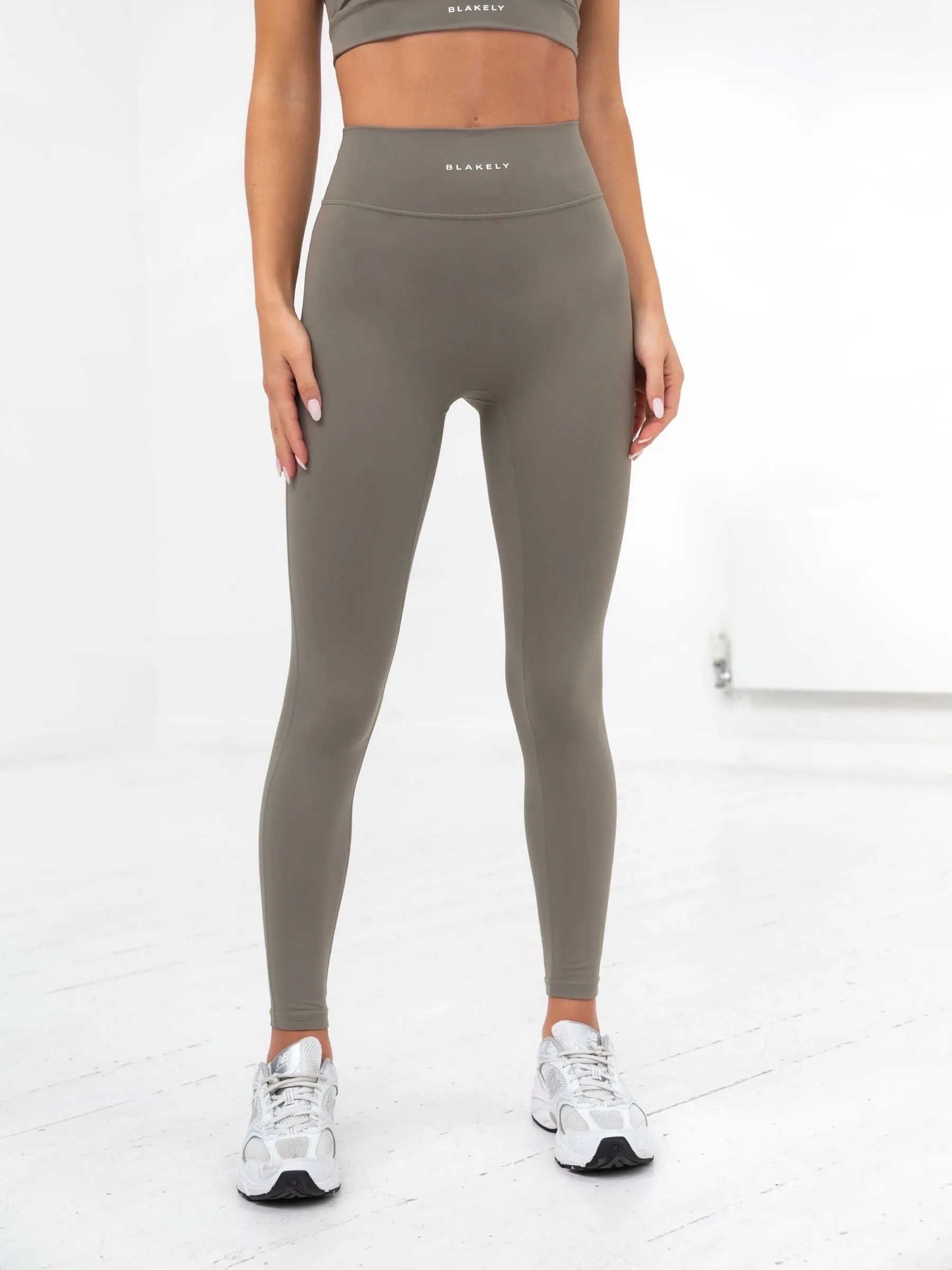 Stretch Fit Fitness Lover Ultimate Active Leggings - Safari Green
