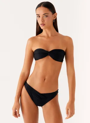 Delta Bandeau Bikini Top - Black Laminated Seams Anti microbial coating