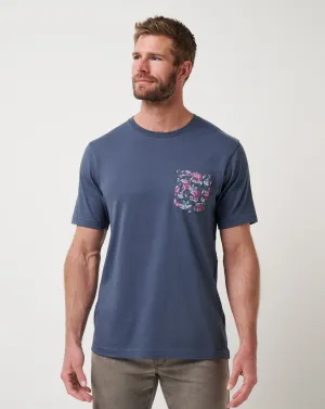 Sporty essentials Bold Statement Flourish Pocket Tee